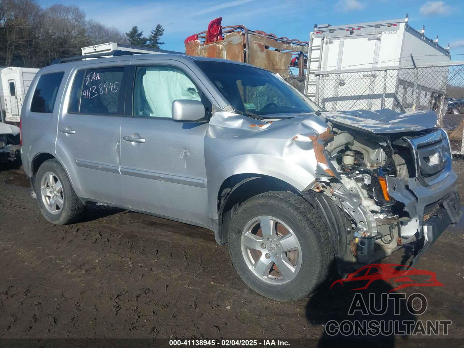 HONDA PILOT 2011 - 5FNYF4H56BB028995