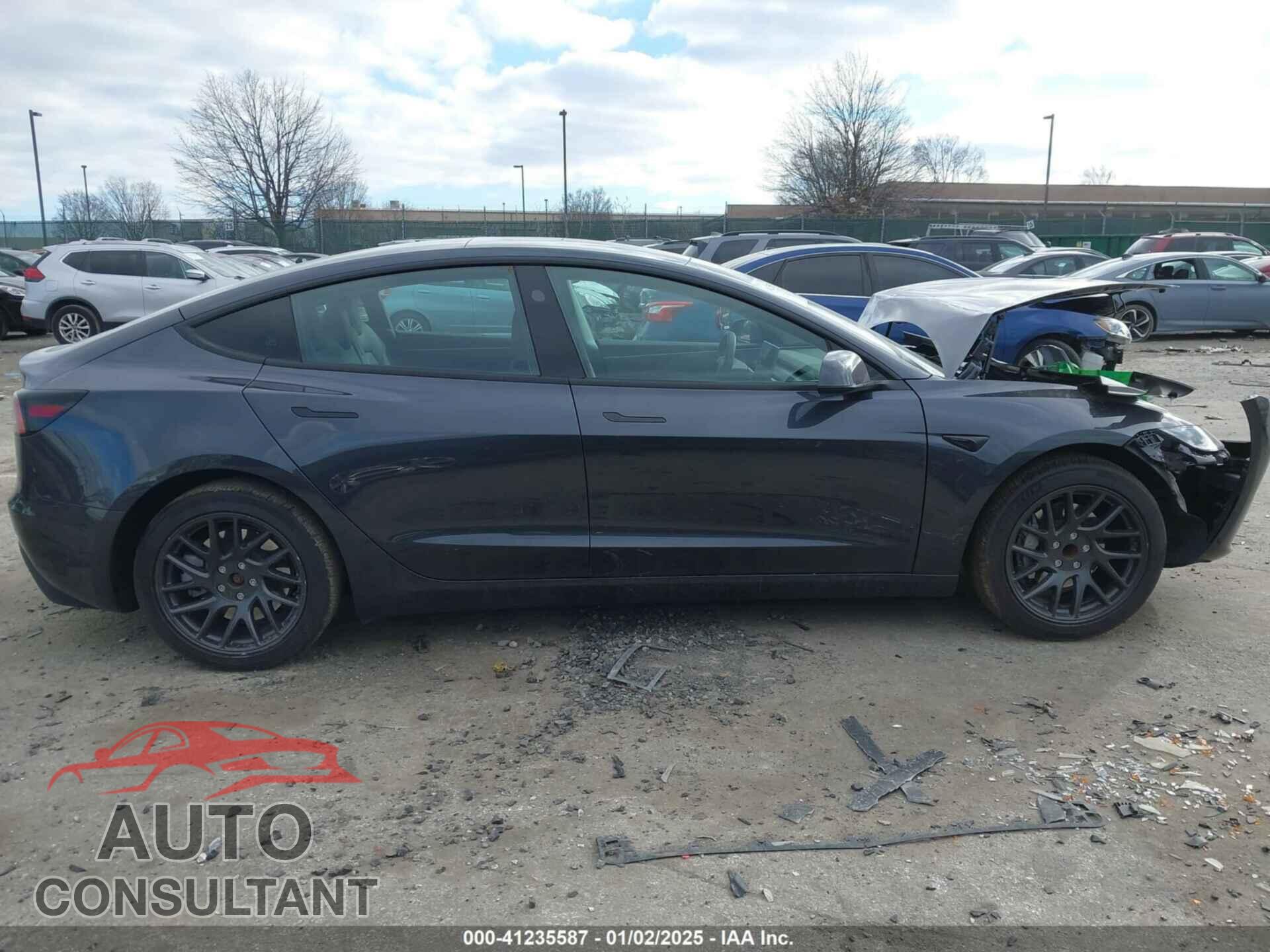 TESLA MODEL 3 2024 - 5YJ3E1EA7RF856514