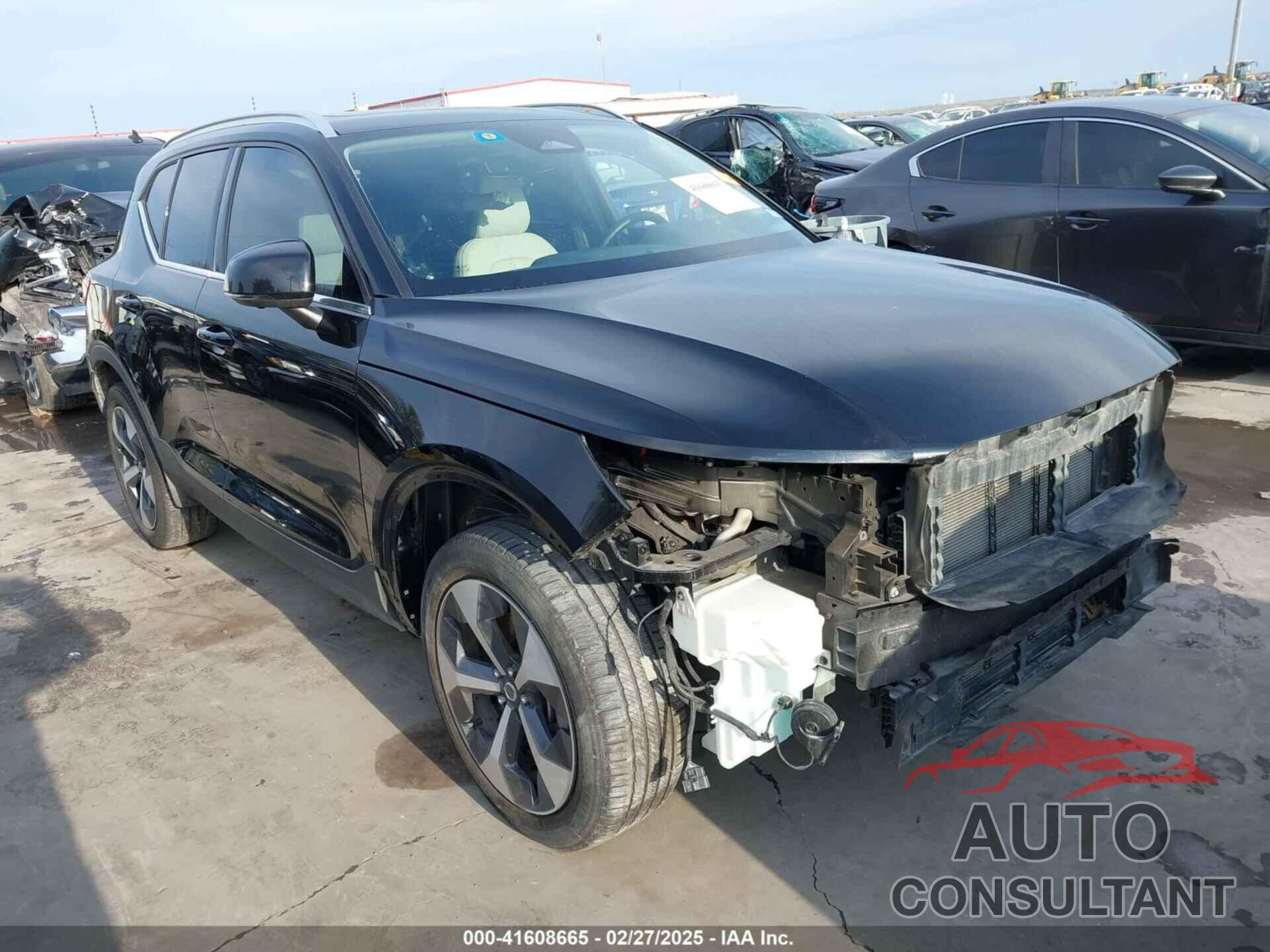 VOLVO XC40 2023 - YV4L12UN9P2949683