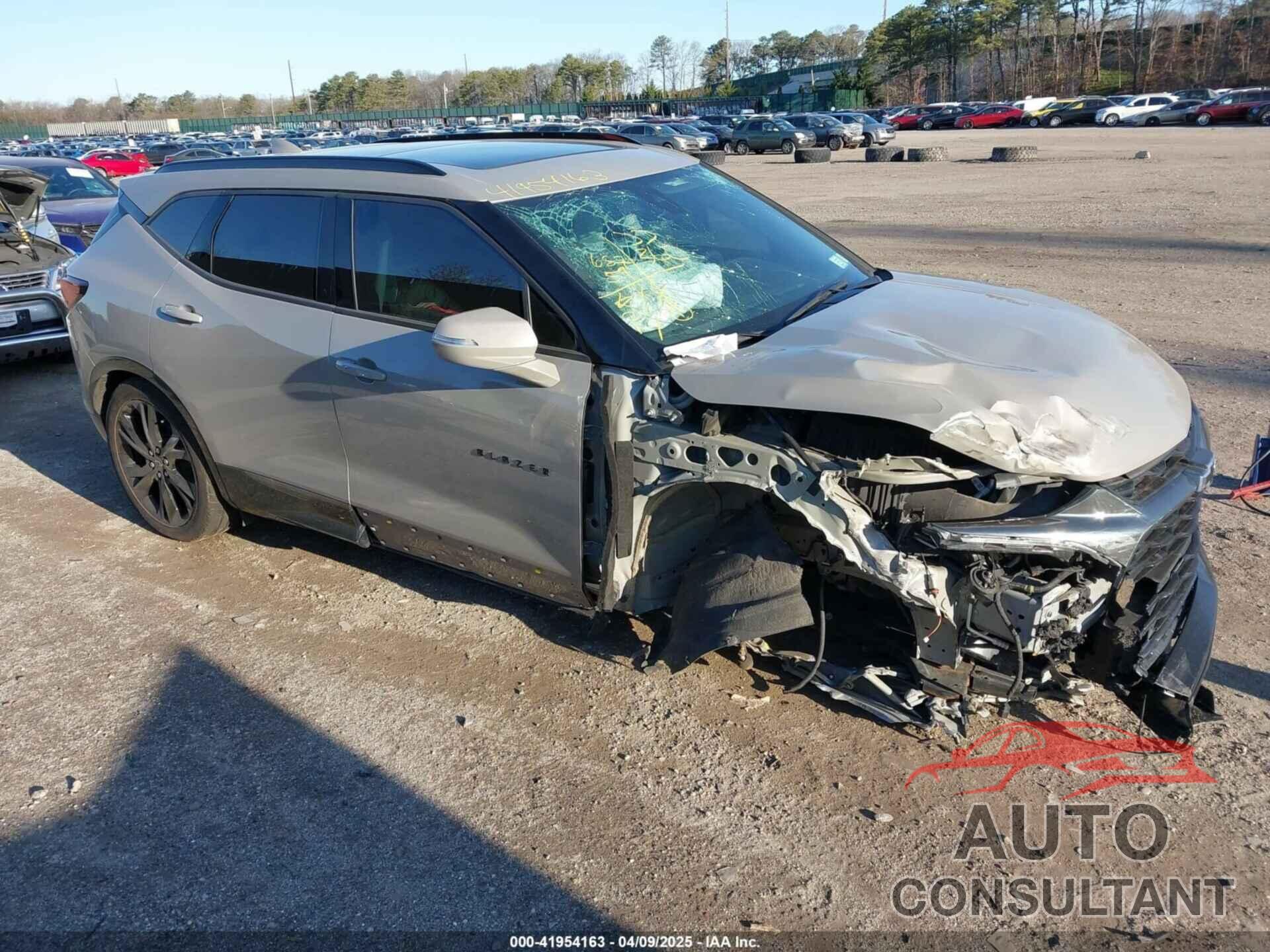 CHEVROLET BLAZER 2021 - 3GNKBKRS1MS524220