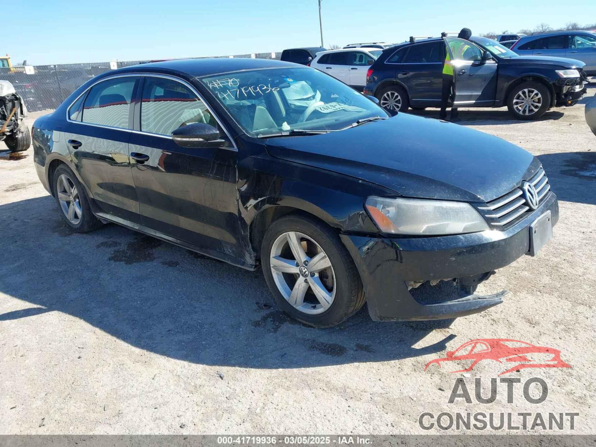 VOLKSWAGEN PASSAT 2012 - 1VWBH7A32CC047338
