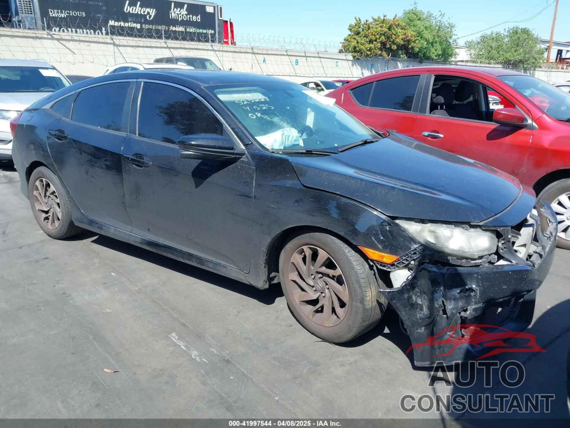 HONDA CIVIC 2017 - 2HGFC2F70HH560188