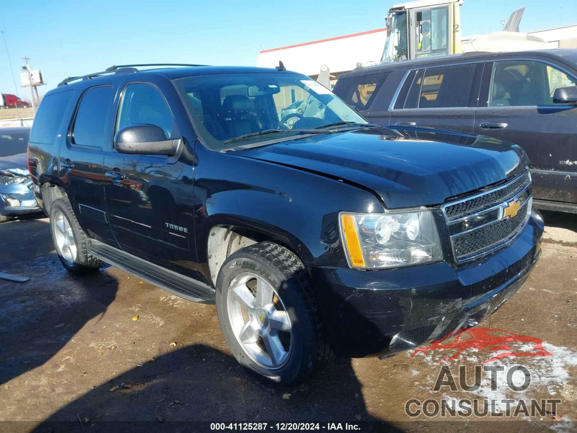 CHEVROLET TAHOE 2011 - 1GNSKBE03BR186193