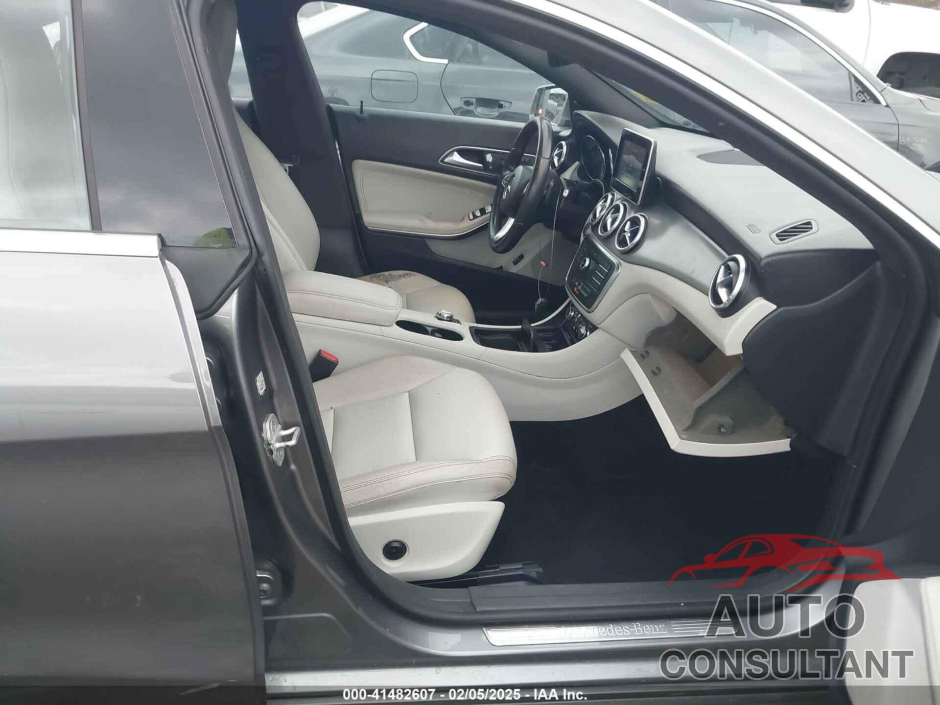 MERCEDES-BENZ CLA 250 2015 - WDDSJ4EB5FN247331