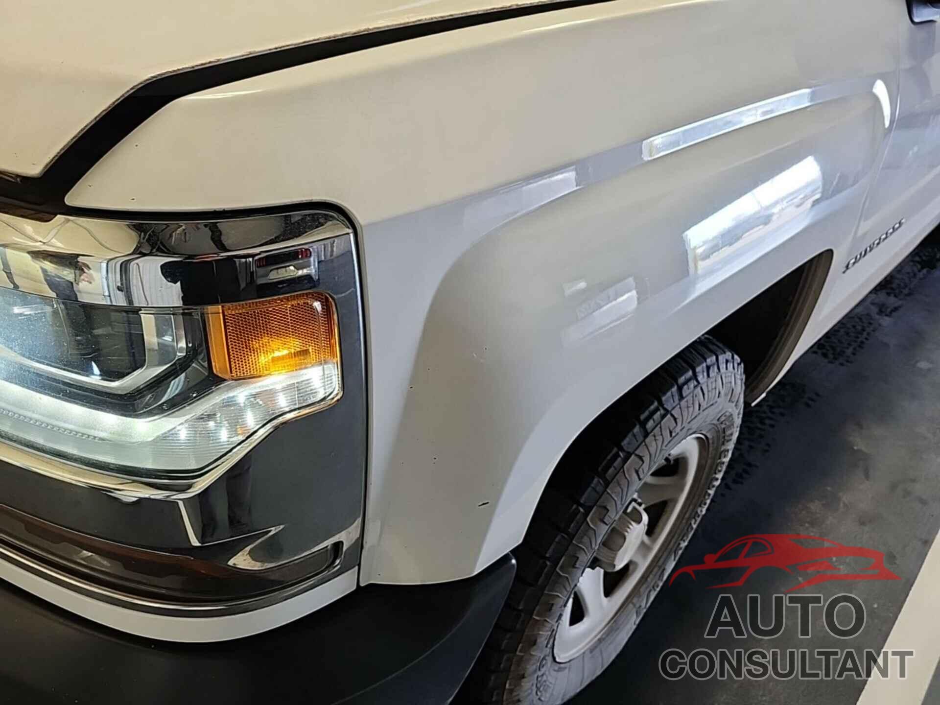 CHEVROLET SILVERADO 1500 2018 - 3GCPCNEC6JG555859