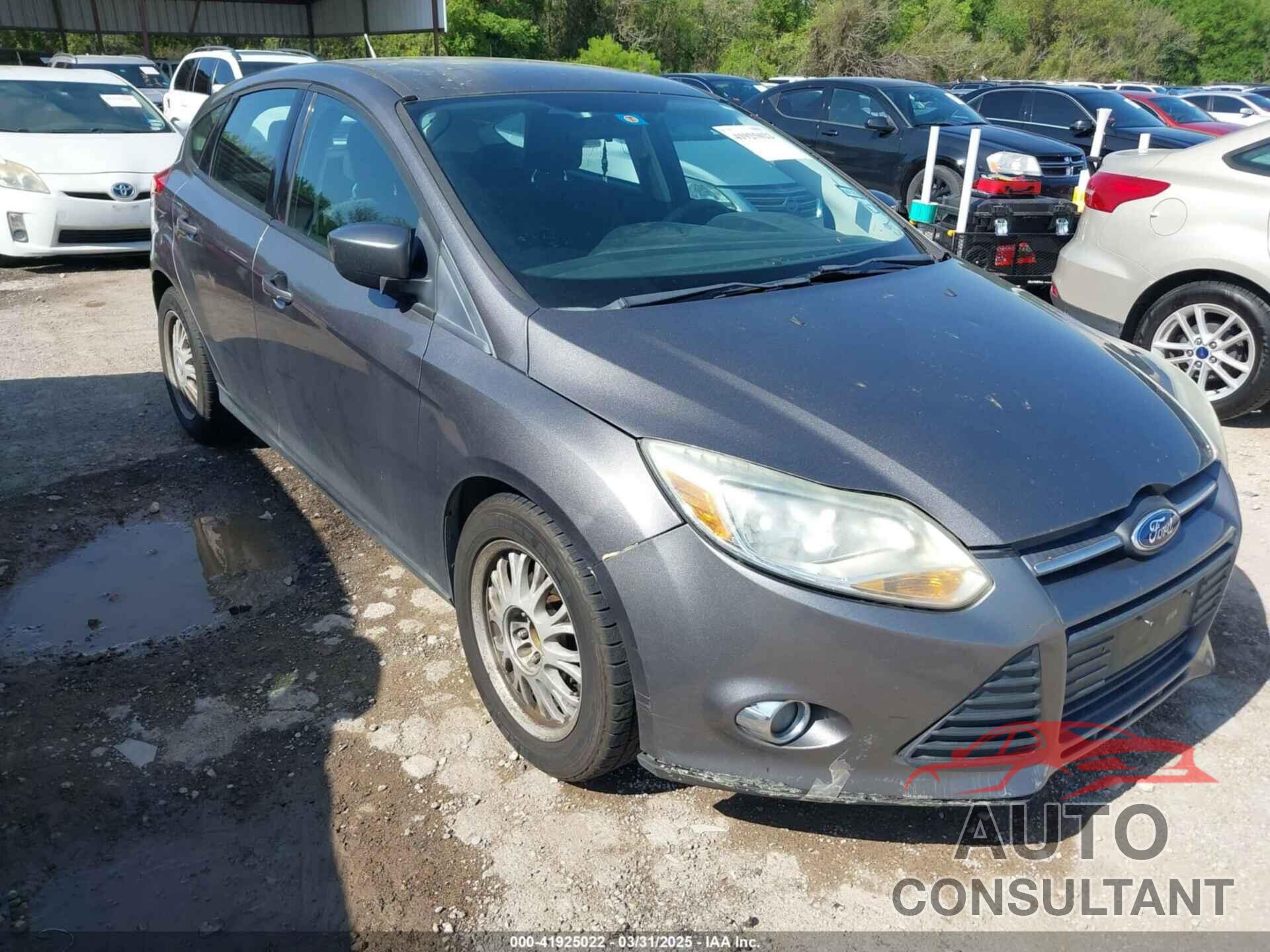 FORD FOCUS 2012 - 1FAHP3K23CL235113