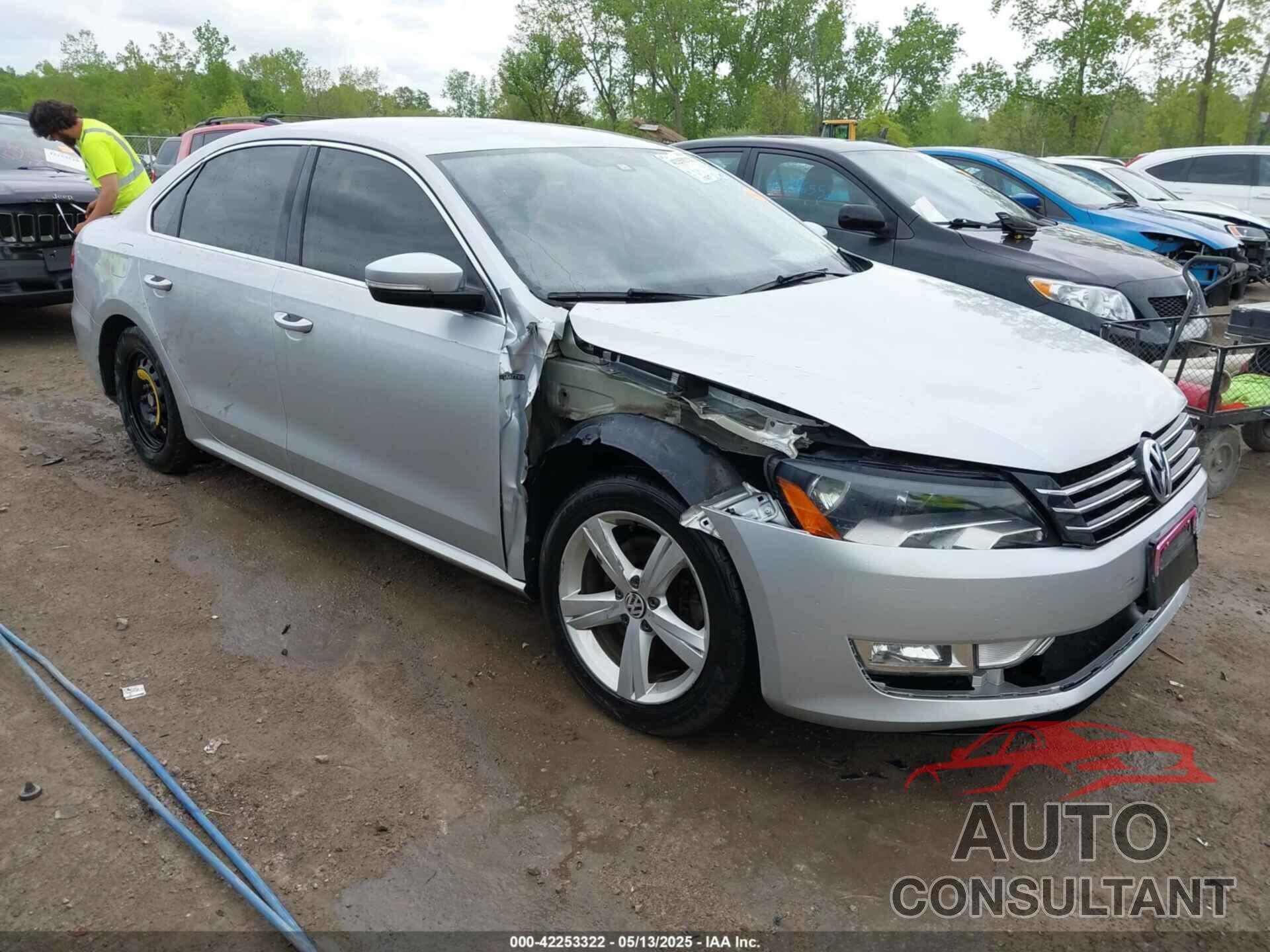 VOLKSWAGEN PASSAT 2015 - 1VWAT7A34FC108039
