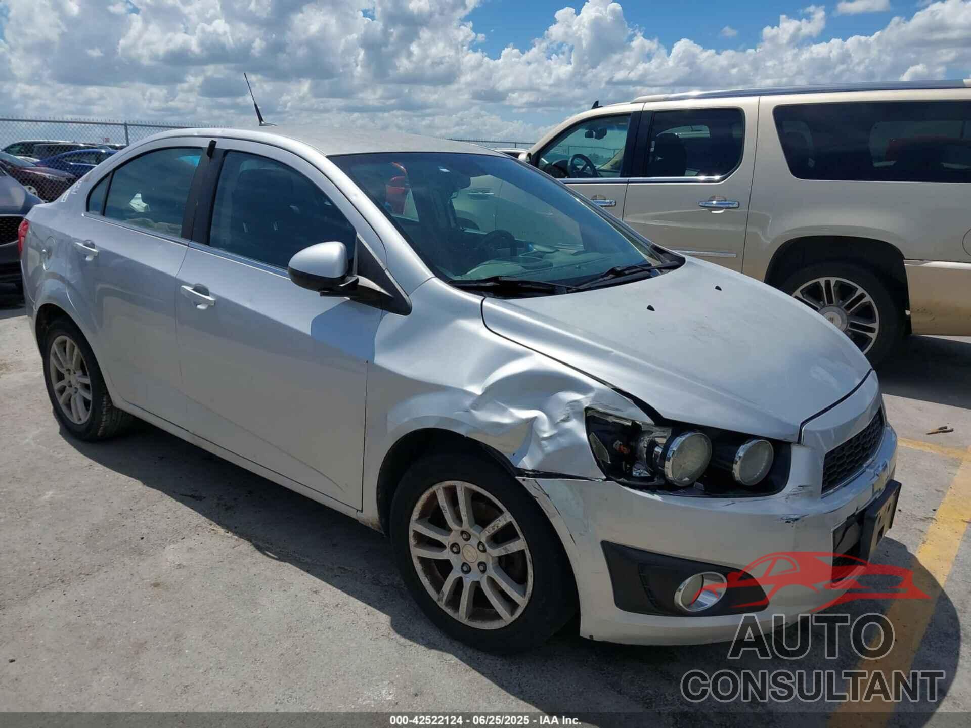 CHEVROLET SONIC 2013 - 1G1JC5SH5D4139740