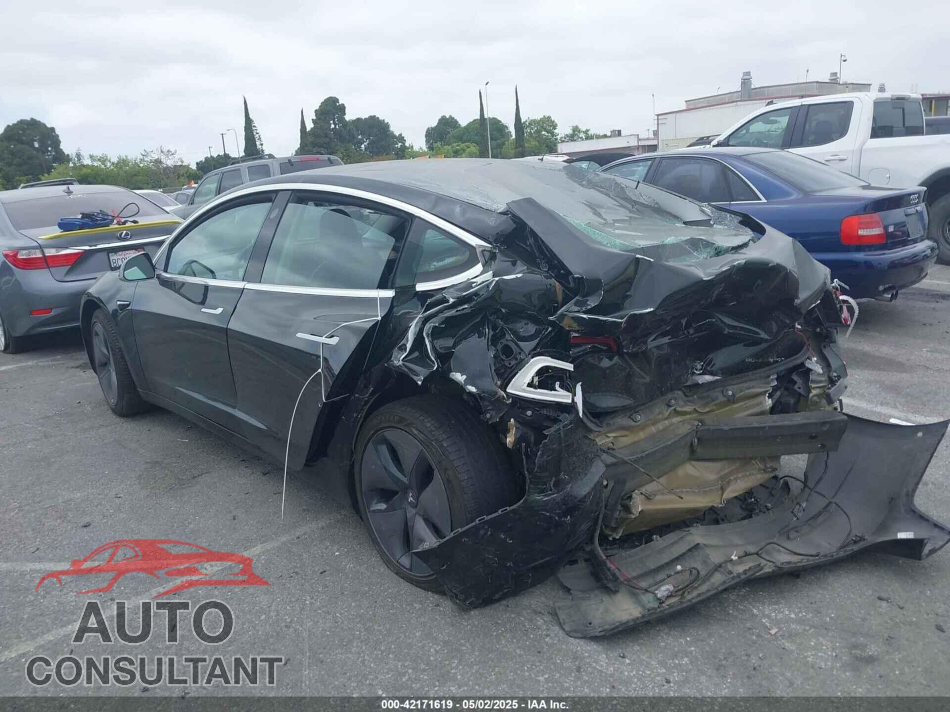 TESLA MODEL 3 2019 - 5YJ3E1EBBKF208599