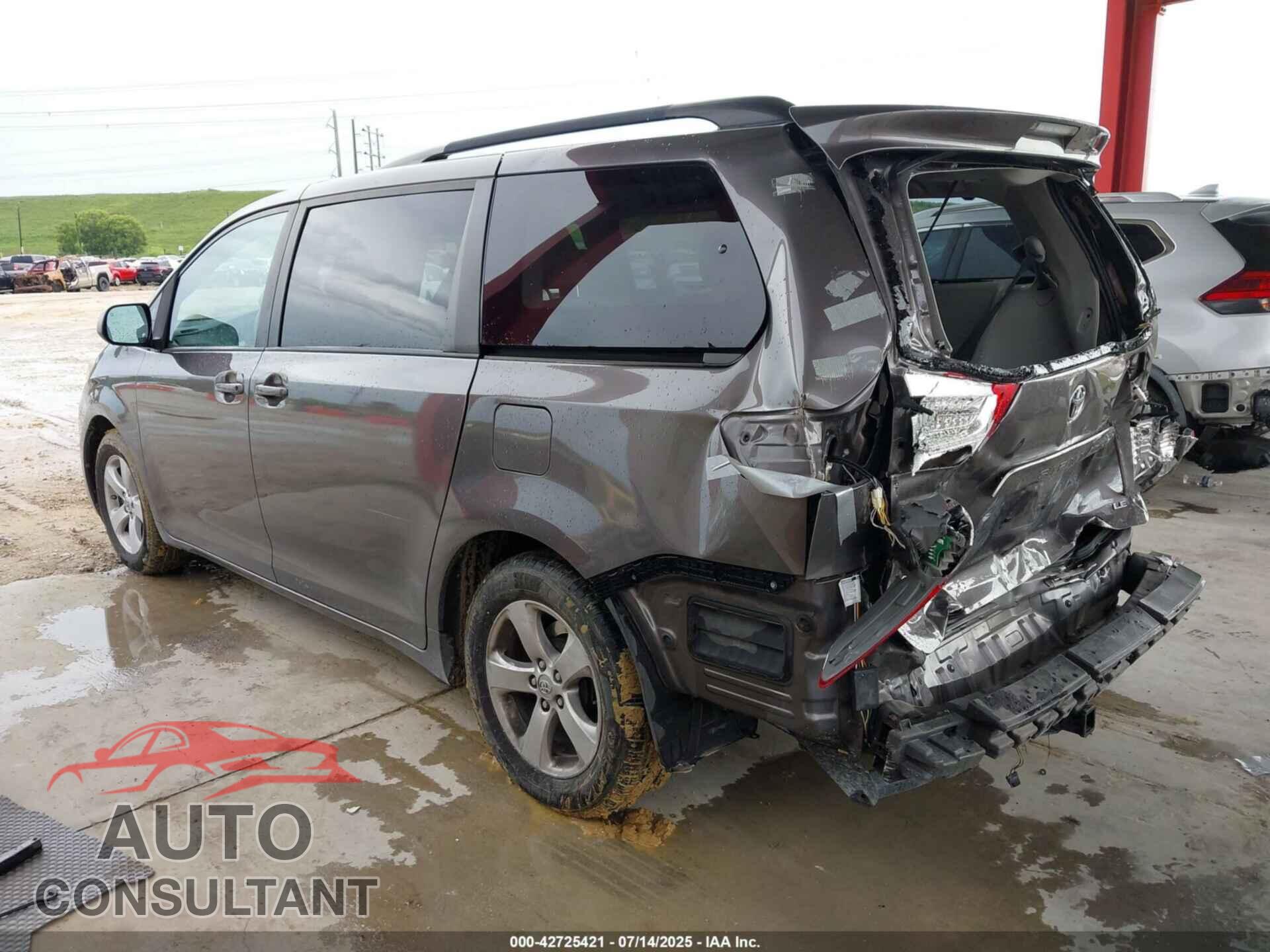 TOYOTA SIENNA 2013 - 5TDKK3DC8DS388073