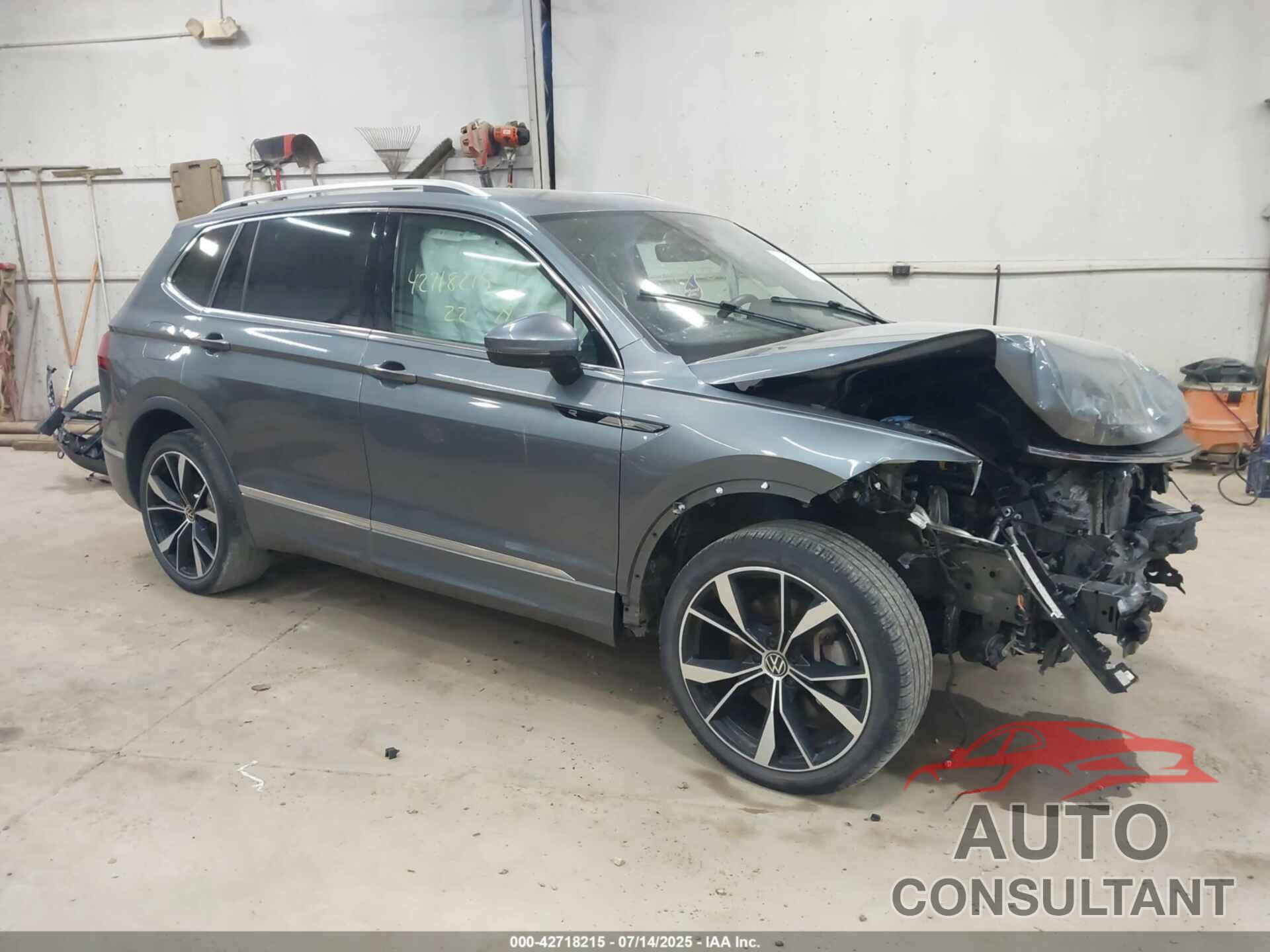 VOLKSWAGEN TIGUAN 2022 - 3VV4B7AX3NM051286