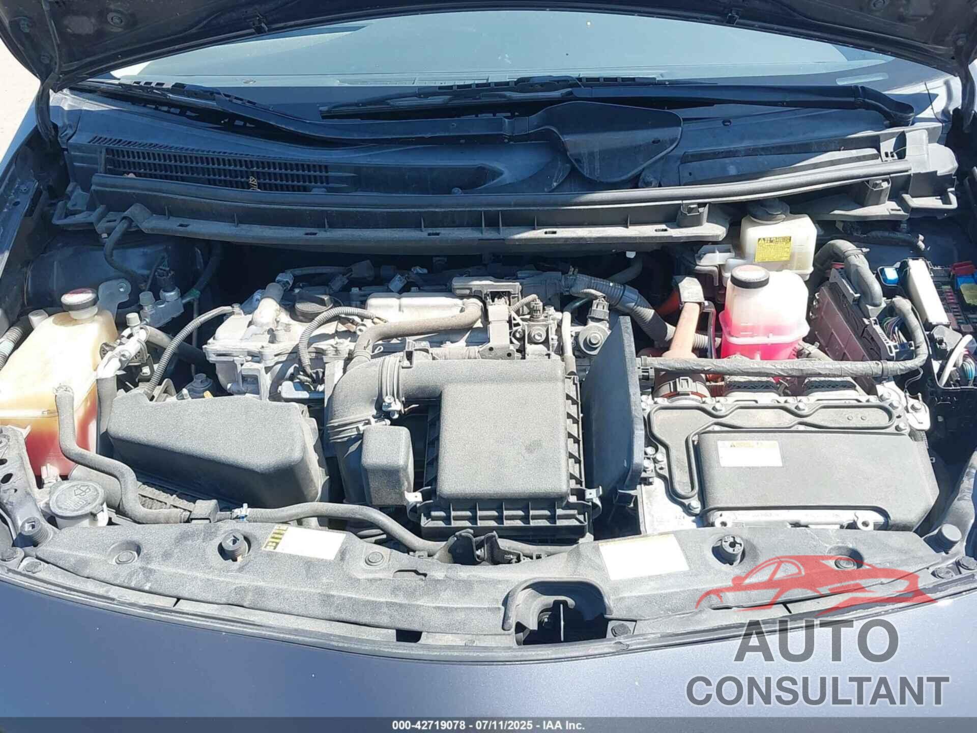 TOYOTA PRIUS 2015 - JTDKN3DU2F0424782