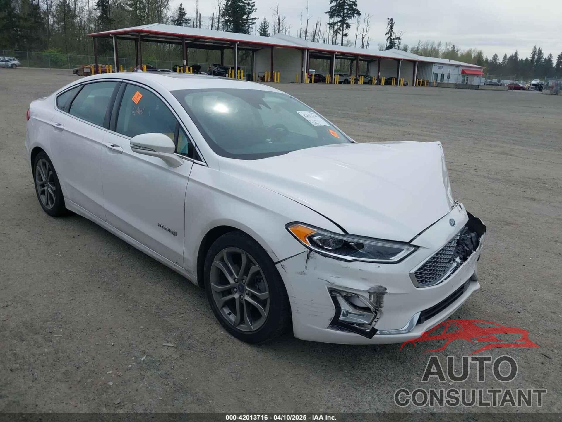 FORD FUSION HYBRID 2019 - 3FA6P0RU0KR227368