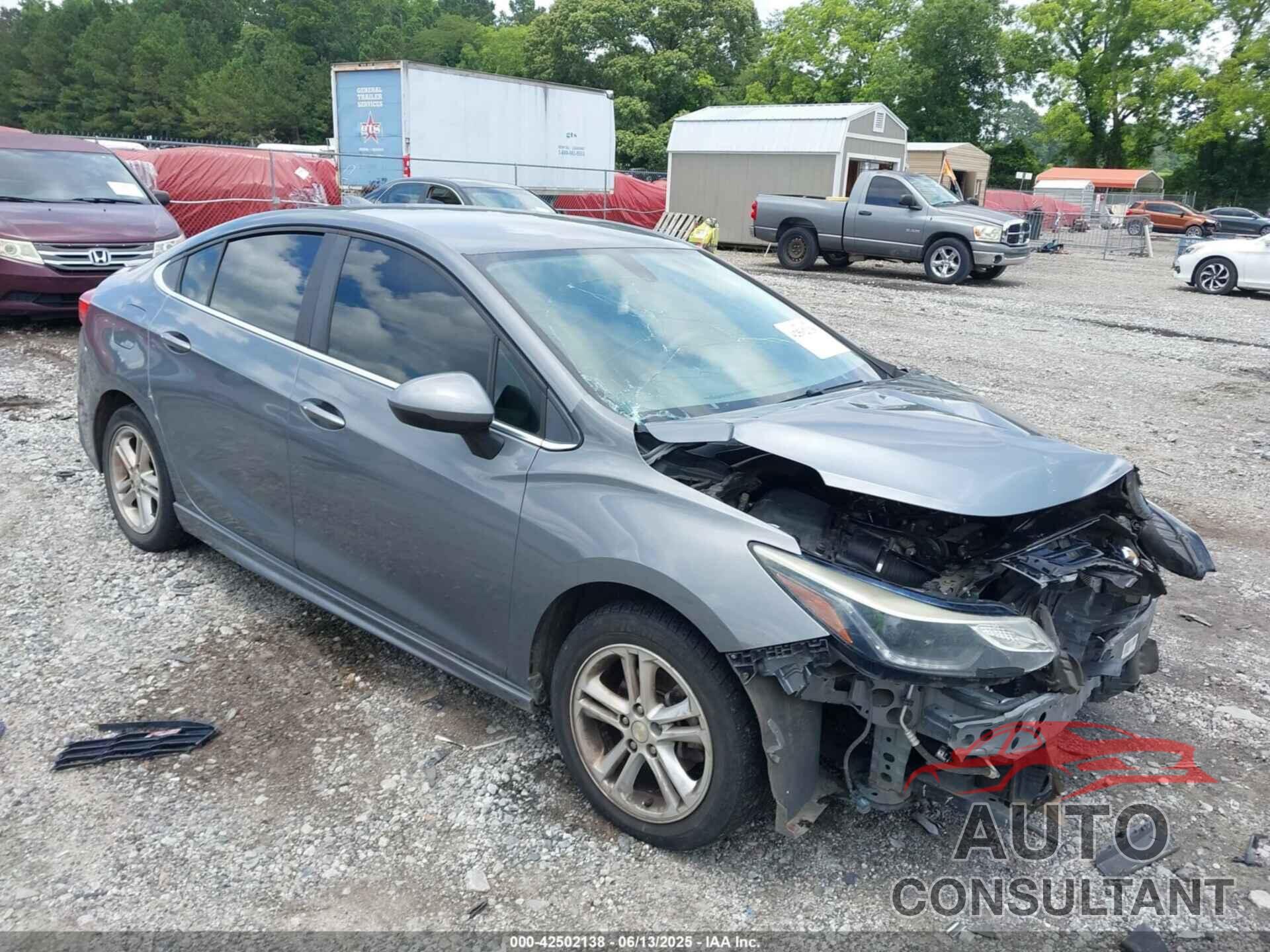 CHEVROLET CRUZE 2018 - 1G1BE5SM6J7198916