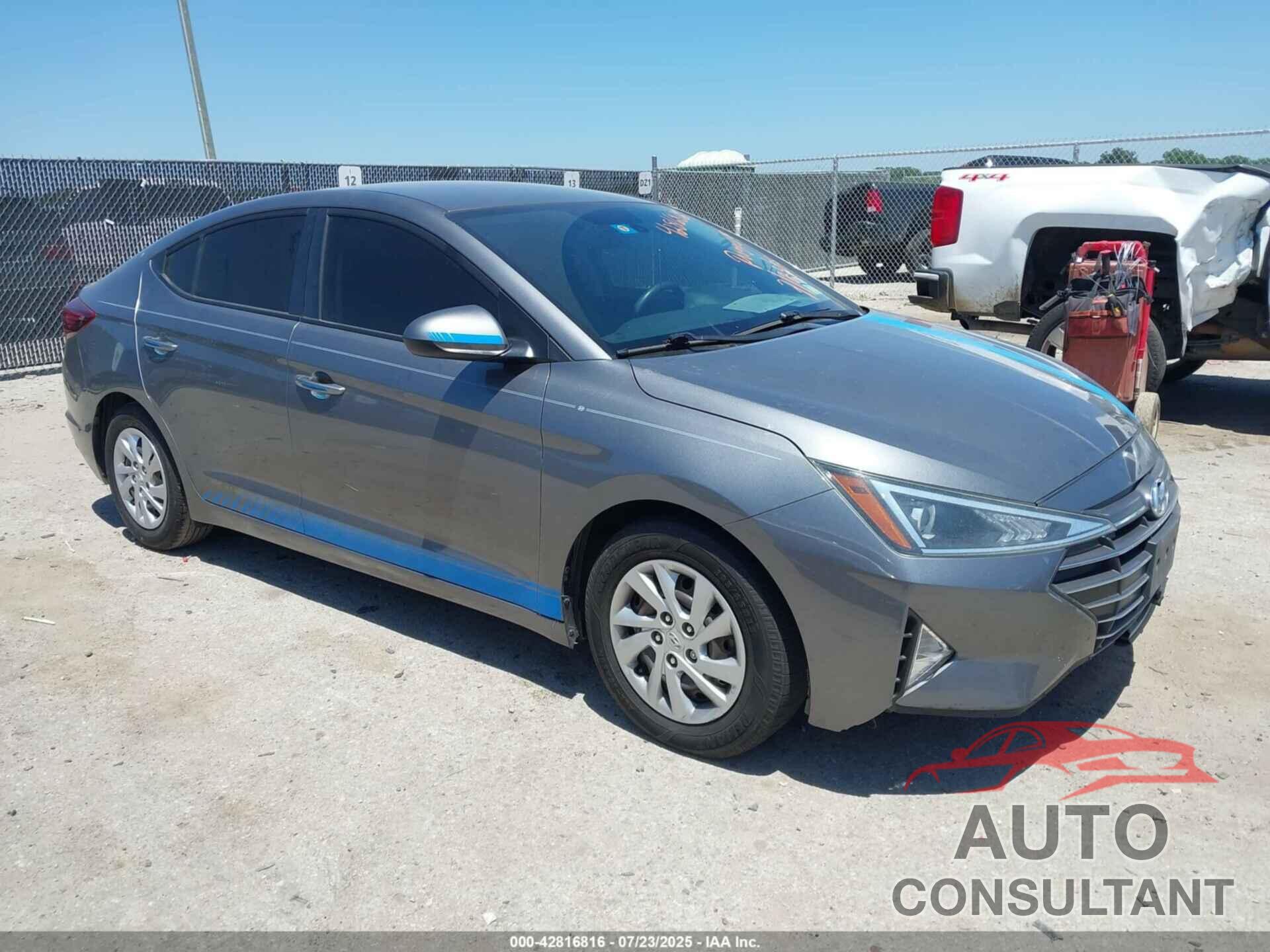 HYUNDAI ELANTRA 2019 - 5NPD74LF7KH494206