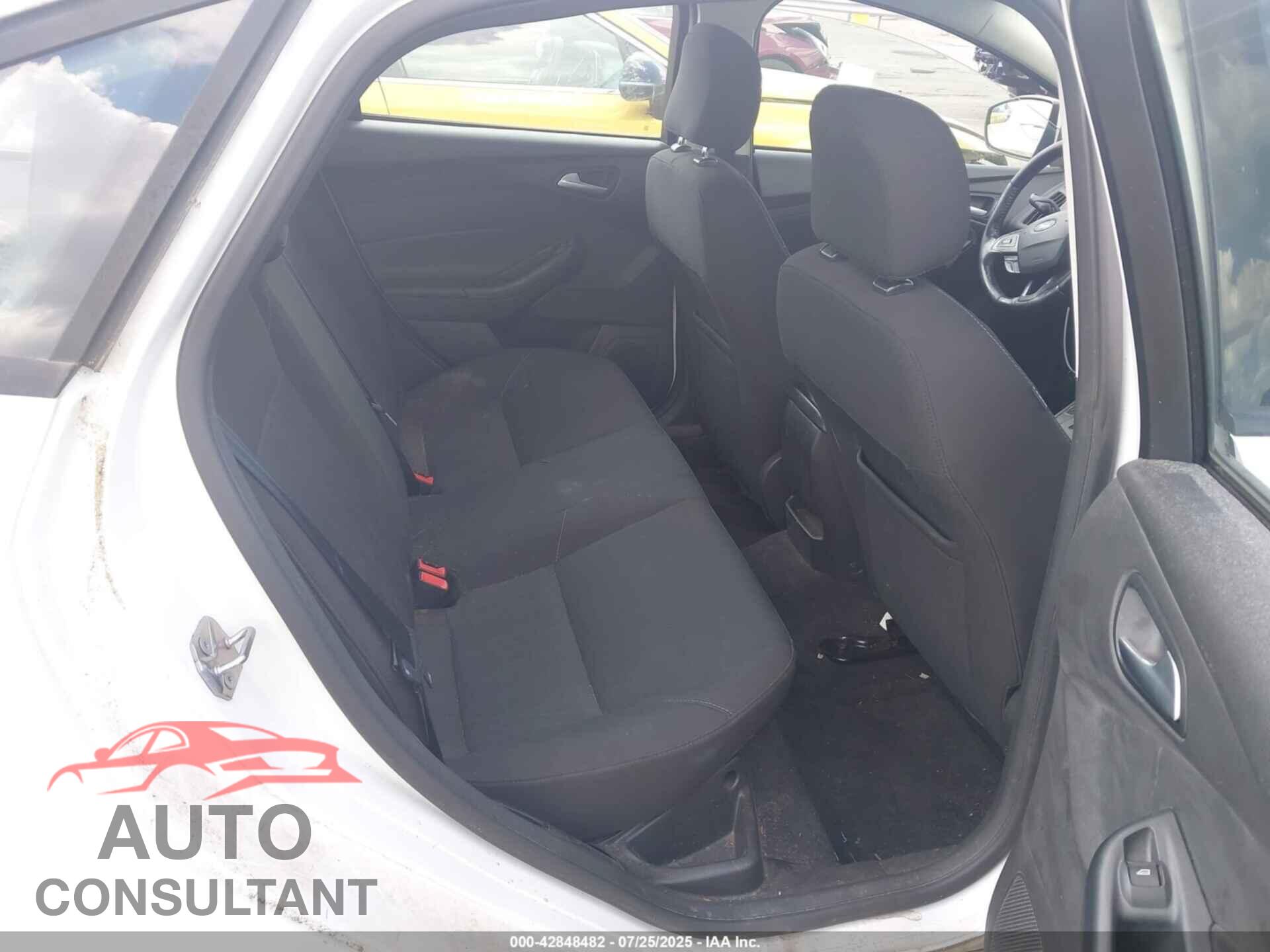 FORD FOCUS 2016 - 1FADP3F22GL401877