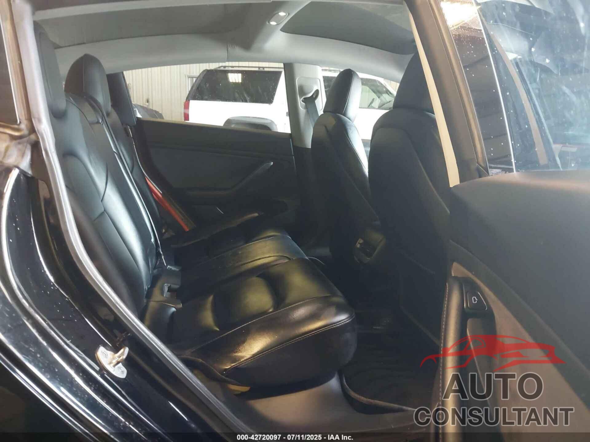 TESLA MODEL 3 2021 - 5YJ3E1EB7MF049525