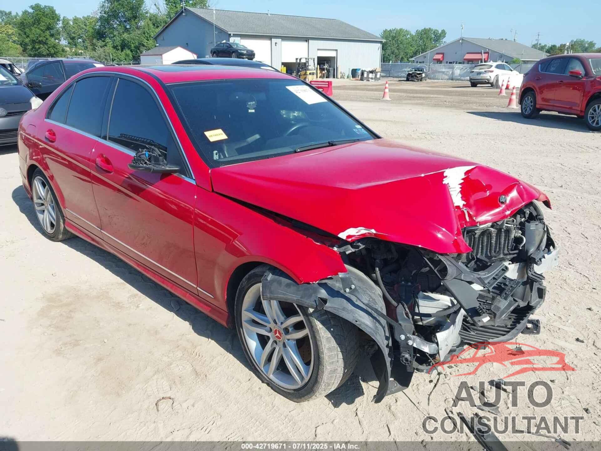 MERCEDES-BENZ C 2013 - WDDGF8AB4DA785799