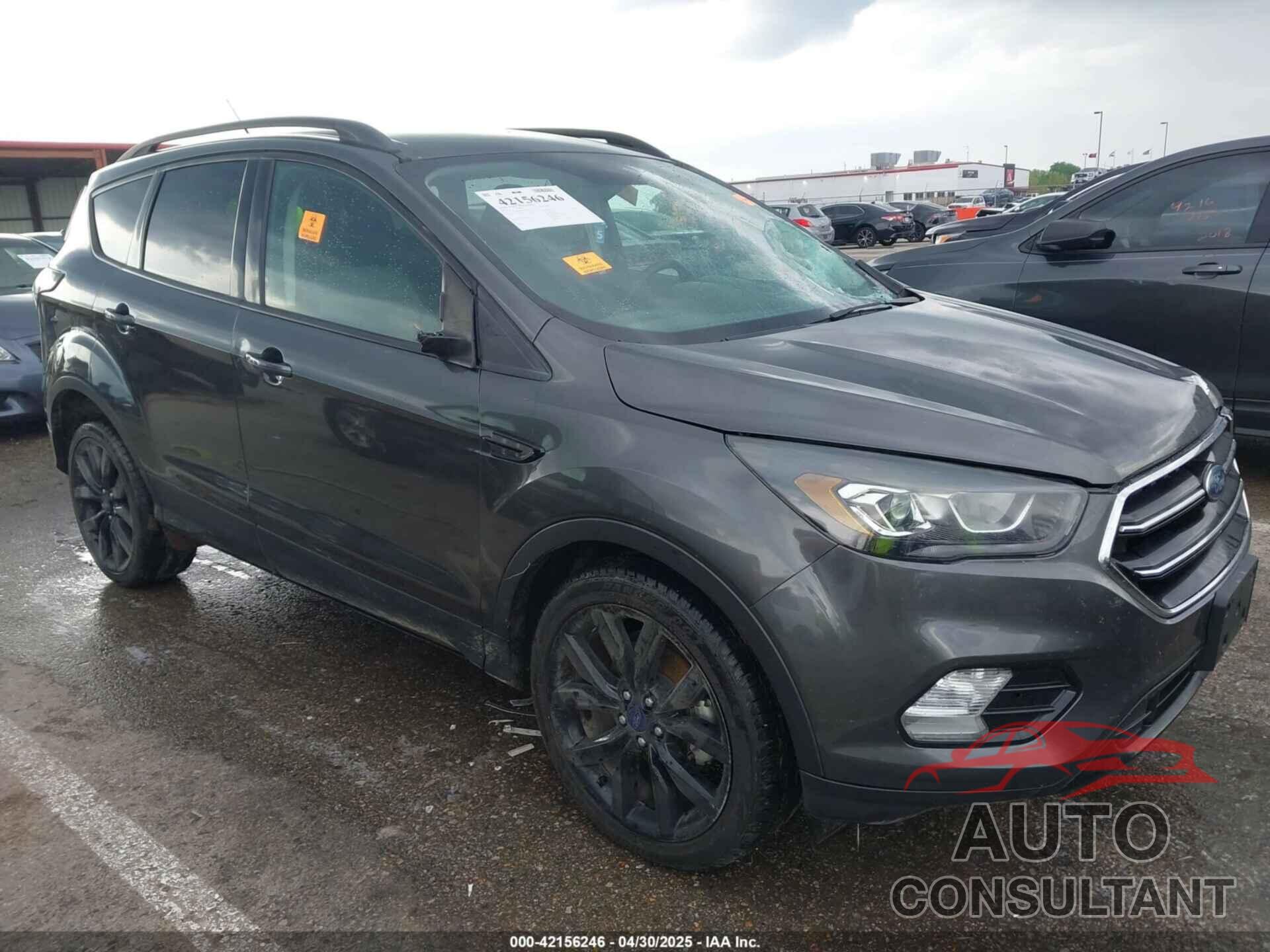 FORD ESCAPE 2018 - 1FMCU0GD6JUC07234