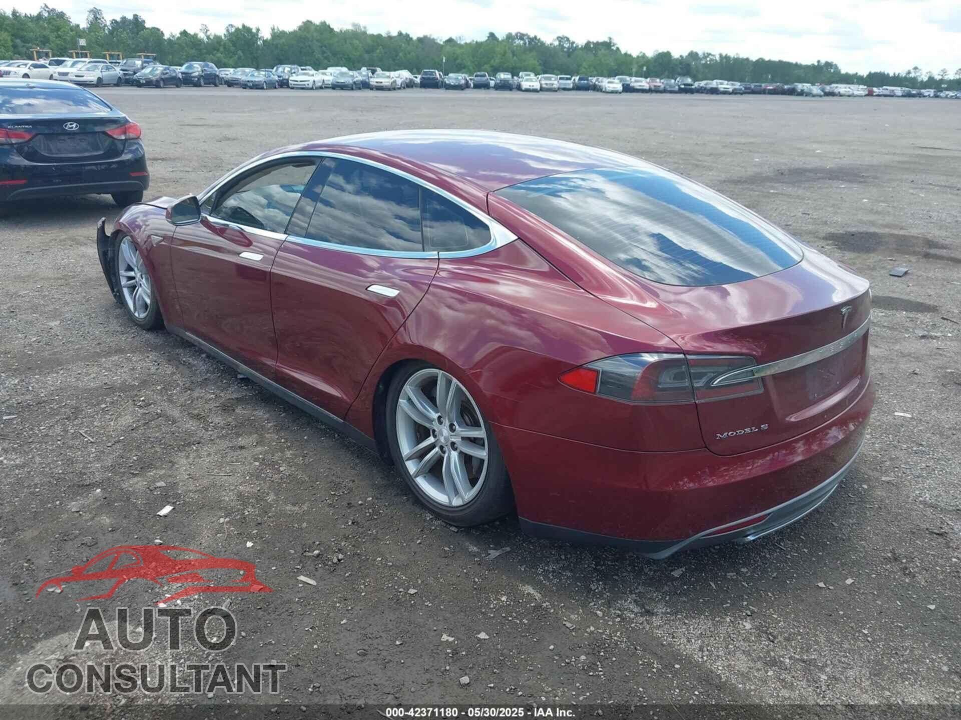 TESLA MODEL S 2012 - 5YJSA1DN2CFS00904