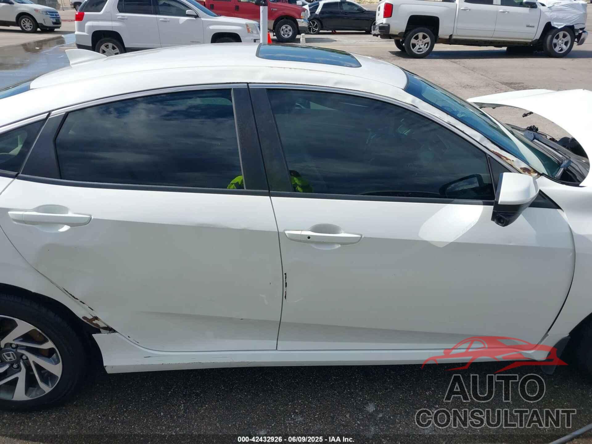 HONDA CIVIC 2017 - 19XFC2F71HE040723