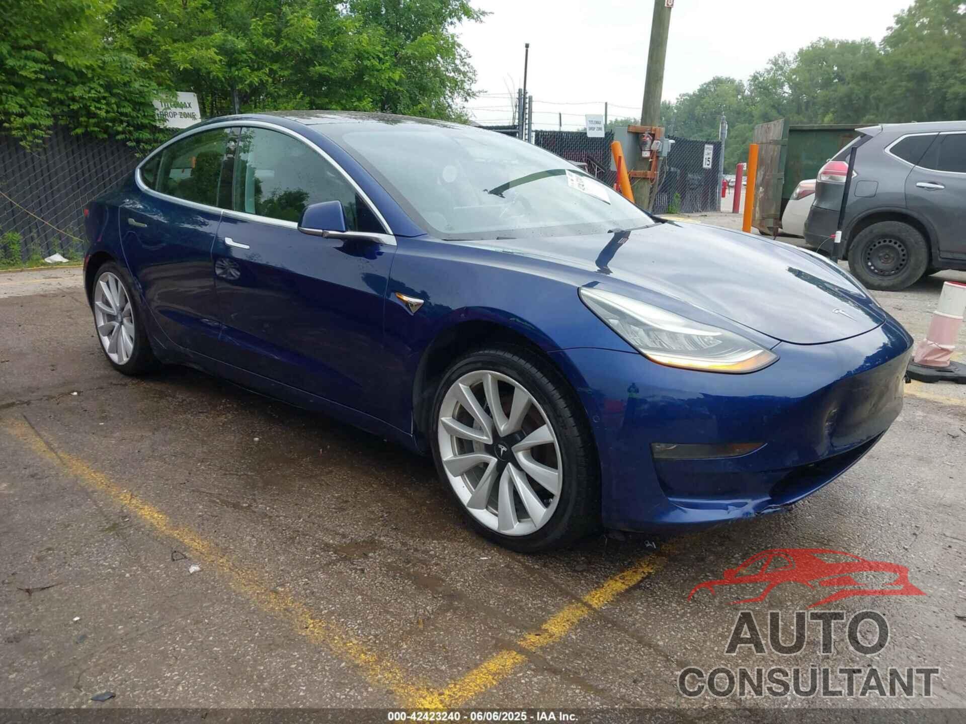 TESLA MODEL 3 2018 - 5YJ3E1EA0JF031189