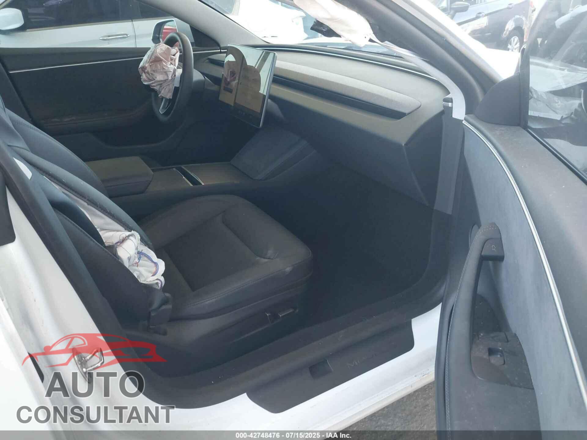 TESLA MODEL 3 2024 - 5YJ3E1EB0RF755985