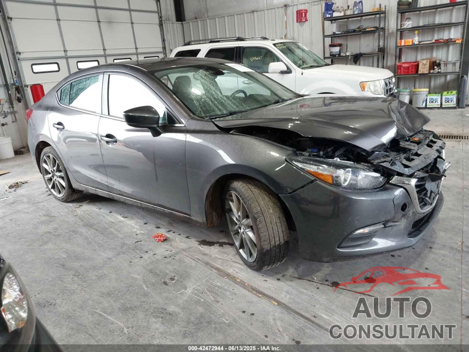 MAZDA MAZDA3 2018 - 3MZBN1V37JM254075