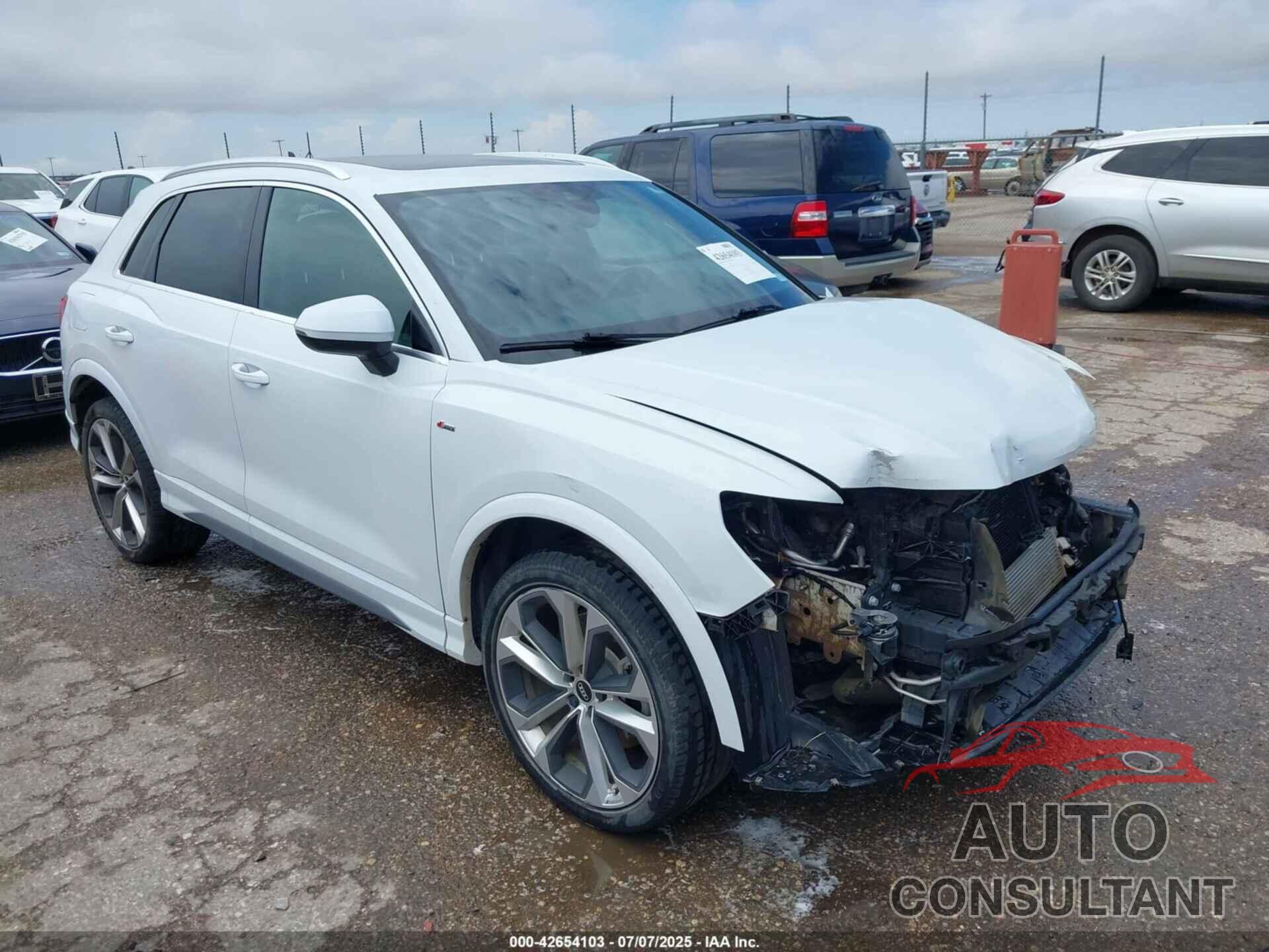 AUDI Q3 2021 - WA1DECF30M1032463