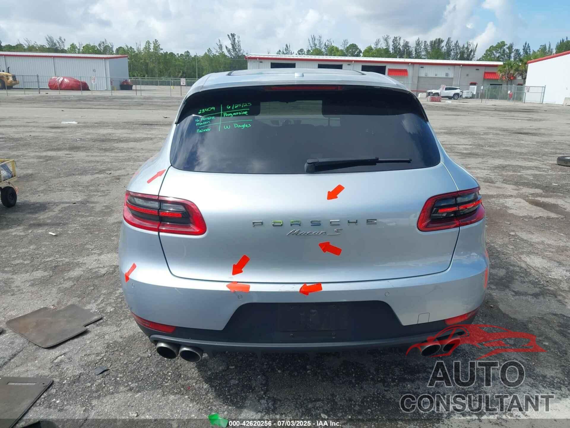 PORSCHE MACAN 2016 - WP1AB2A52GLB40367