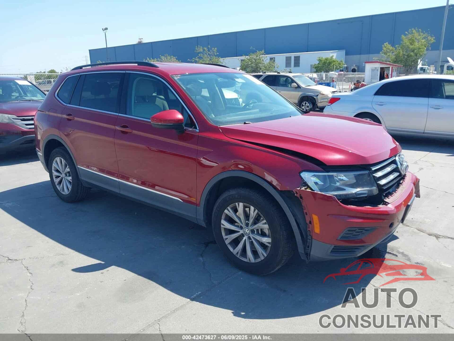 VOLKSWAGEN TIGUAN 2018 - 3VV3B7AX1JM214734