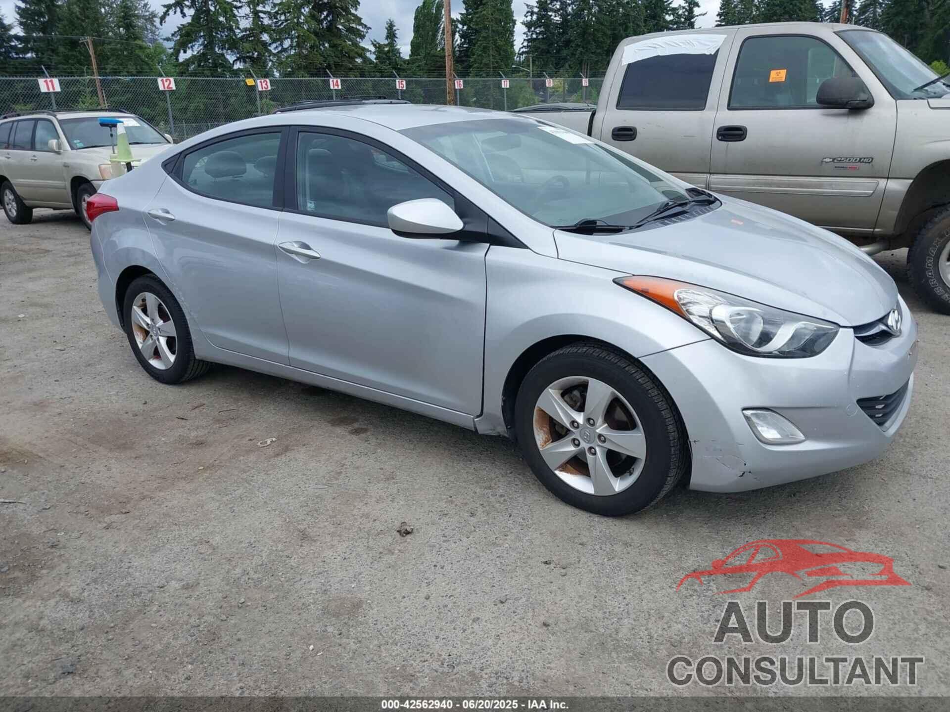 HYUNDAI ELANTRA 2012 - 5NPDH4AE6CH079225