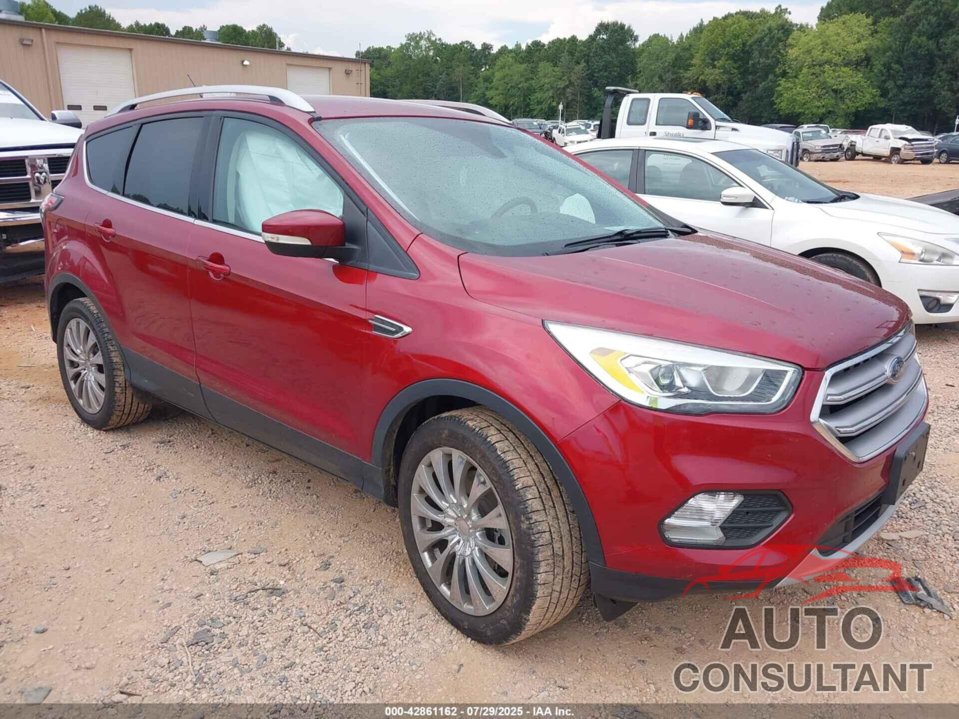 FORD ESCAPE 2017 - 1FMCU9J93HUA45386