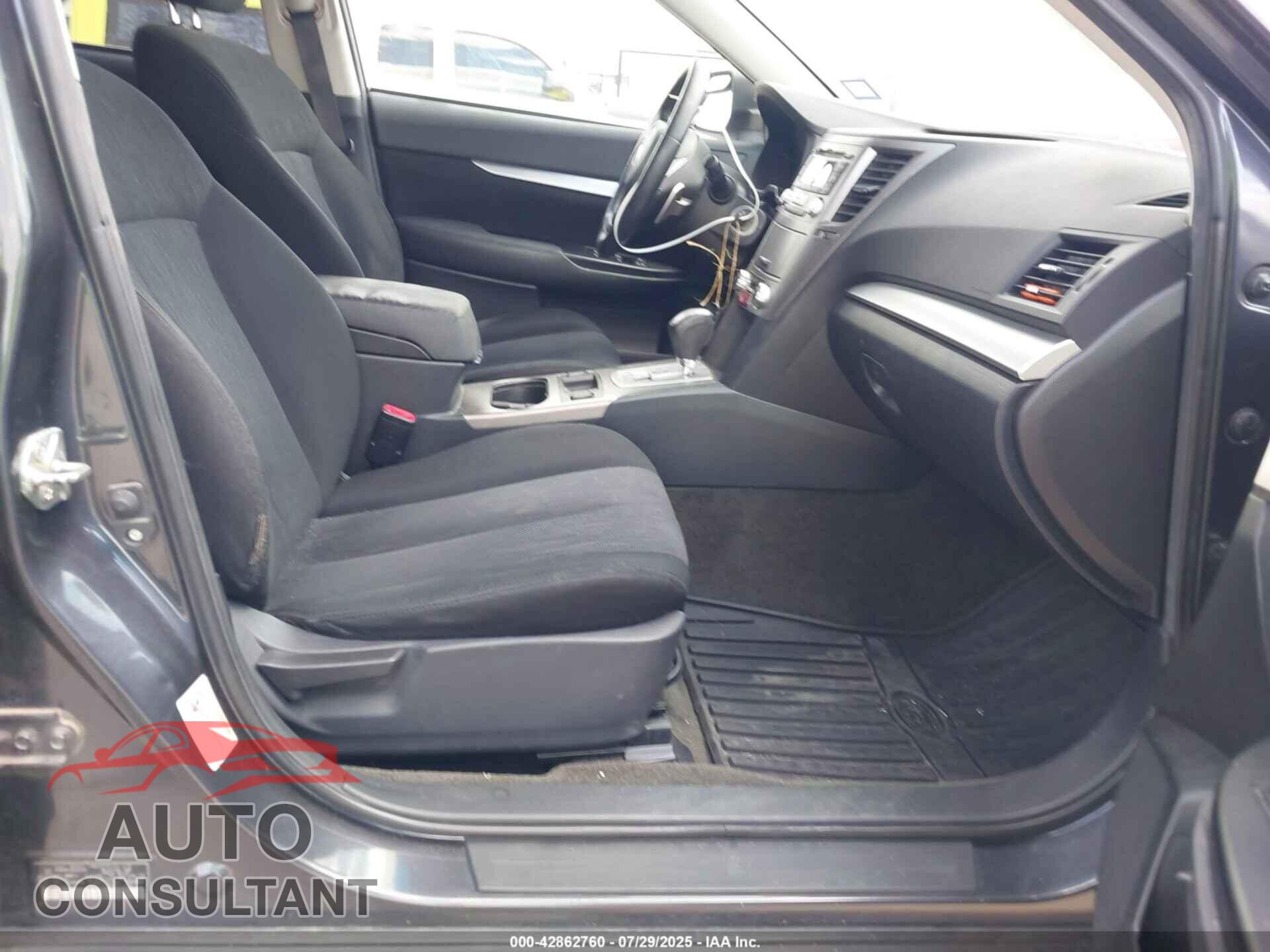 SUBARU OUTBACK 2013 - 4S4BRBCC4D3257291
