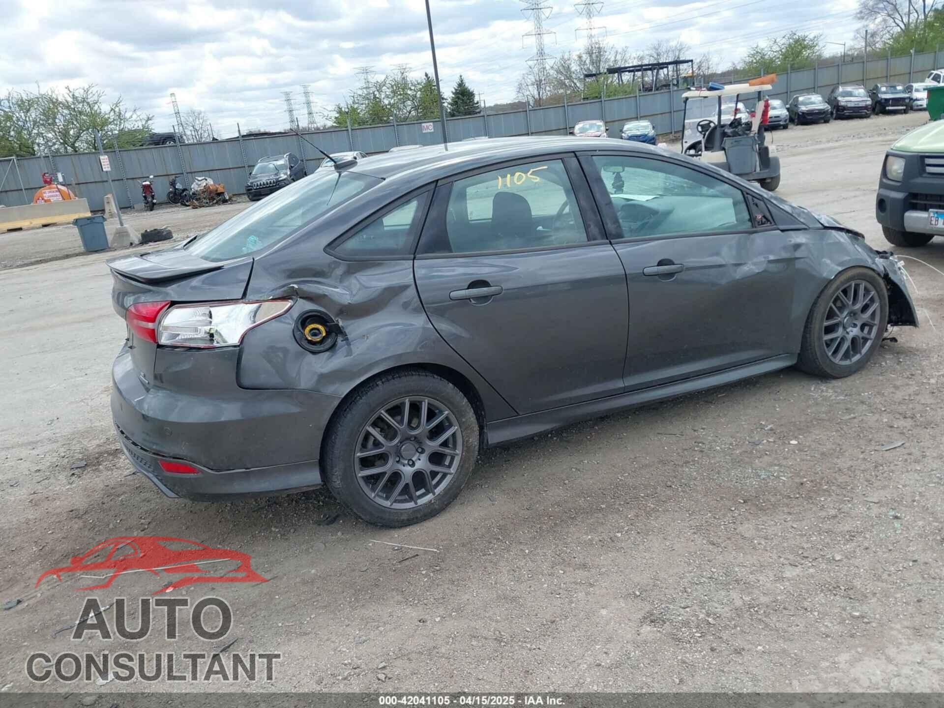 FORD FOCUS 2015 - 1FADP3F24FL286486