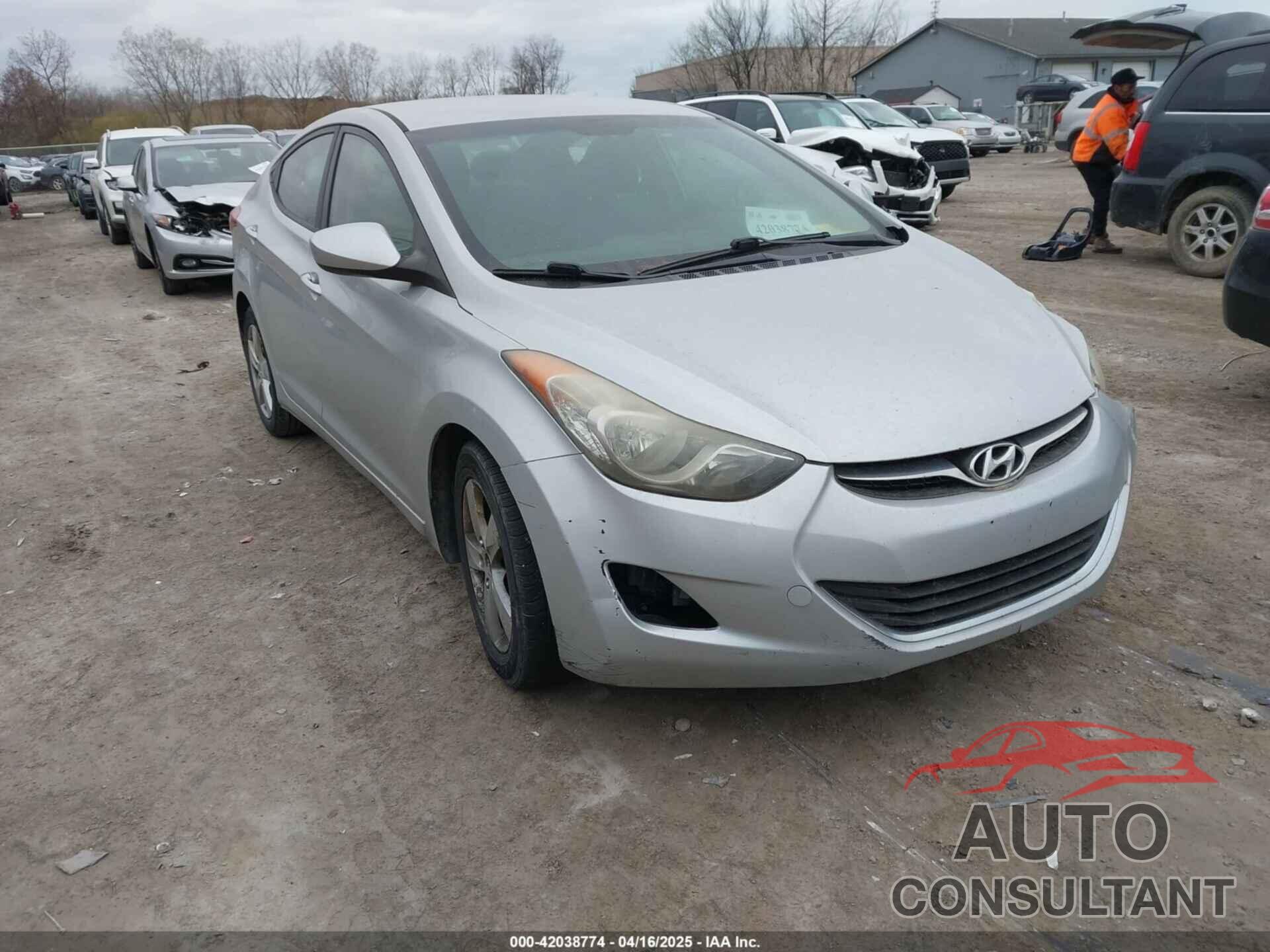 HYUNDAI ELANTRA 2013 - 5NPDH4AE8DH274678