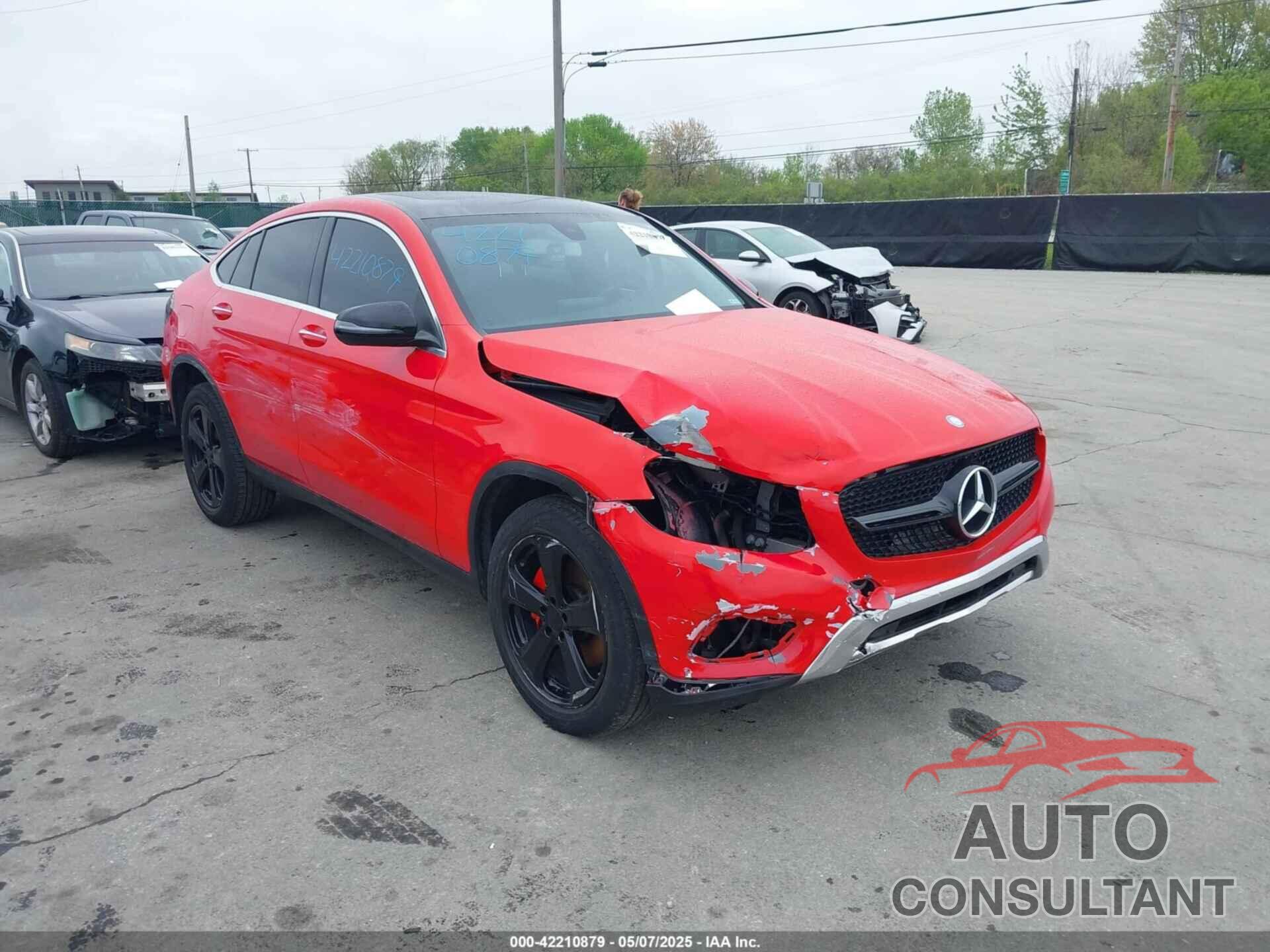 MERCEDES-BENZ GLC 300 COUPE 2017 - WDC0J4KB2HF150357