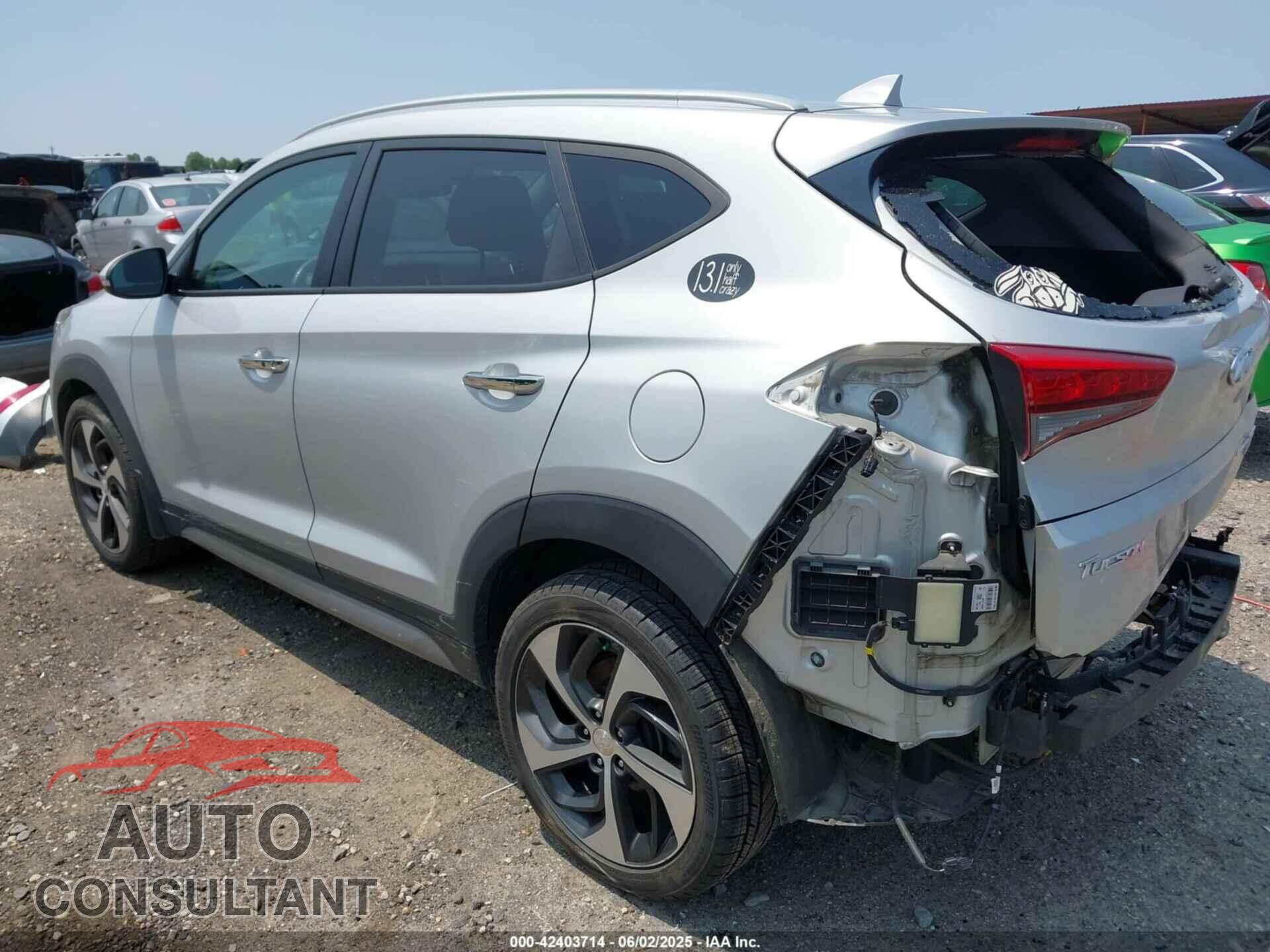HYUNDAI TUCSON 2017 - KM8J3CA23HU295687