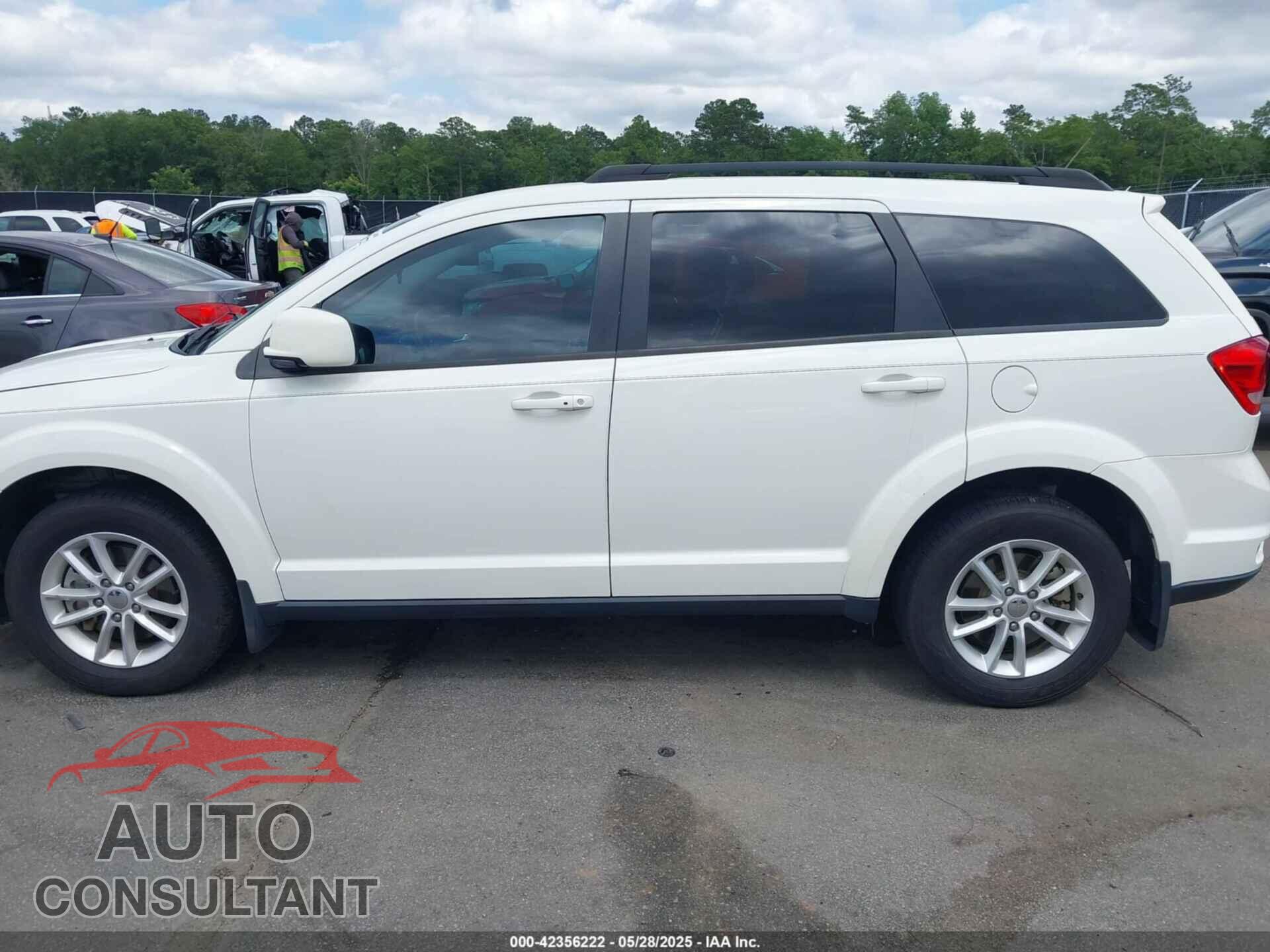 DODGE JOURNEY 2015 - 3C4PDCBB1FT577943