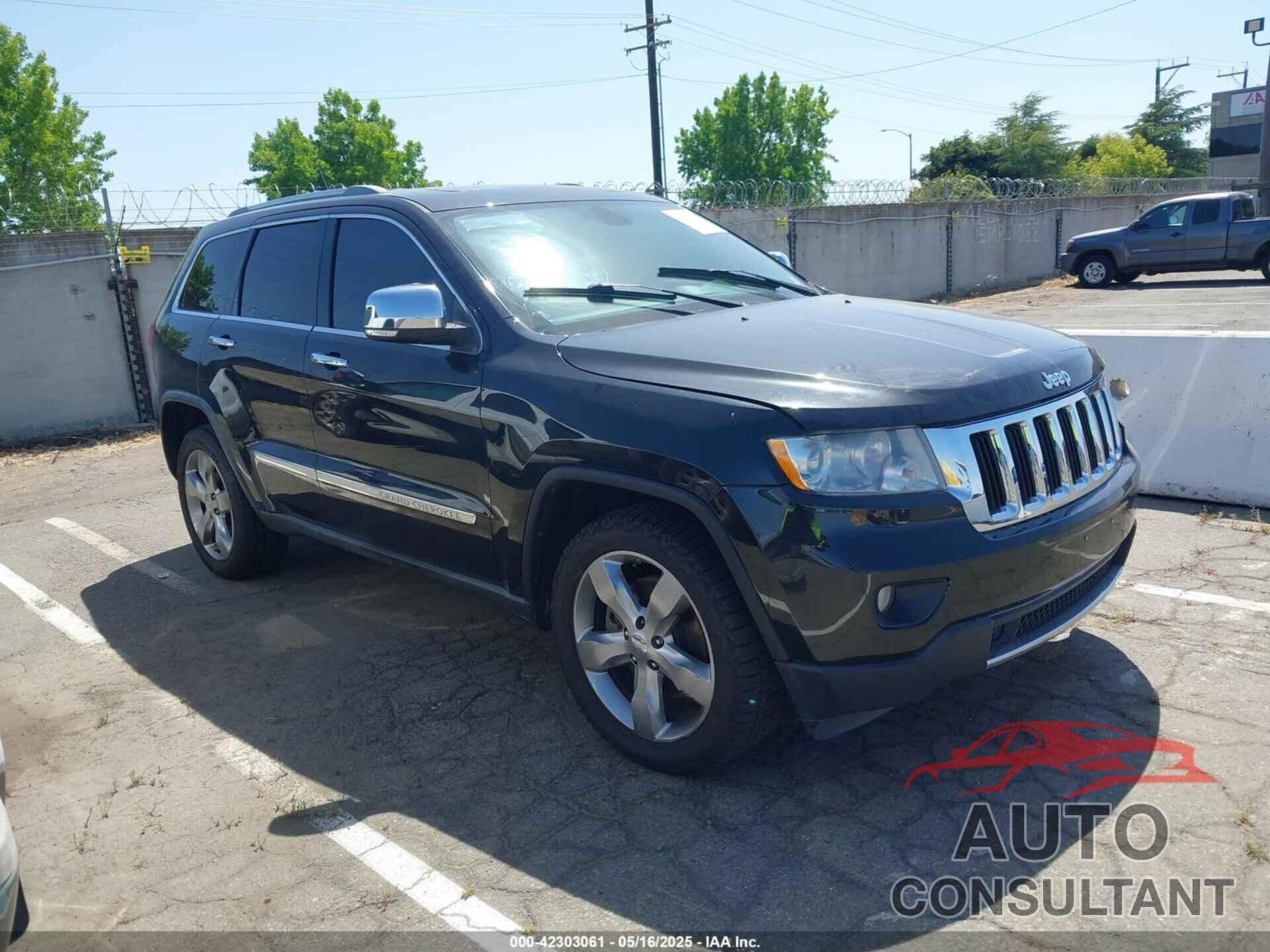 JEEP GRAND CHEROKEE 2011 - 1J4RR5GT3BC571648