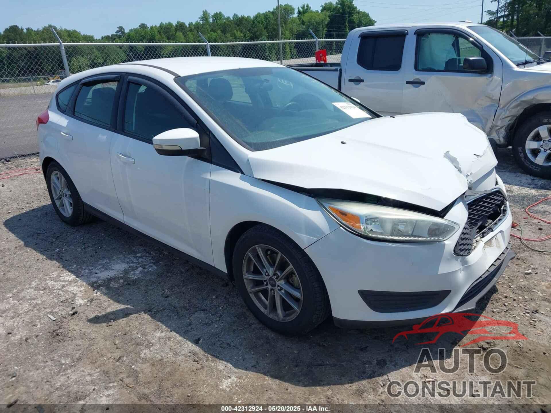 FORD FOCUS 2017 - 1FADP3K23HL262009