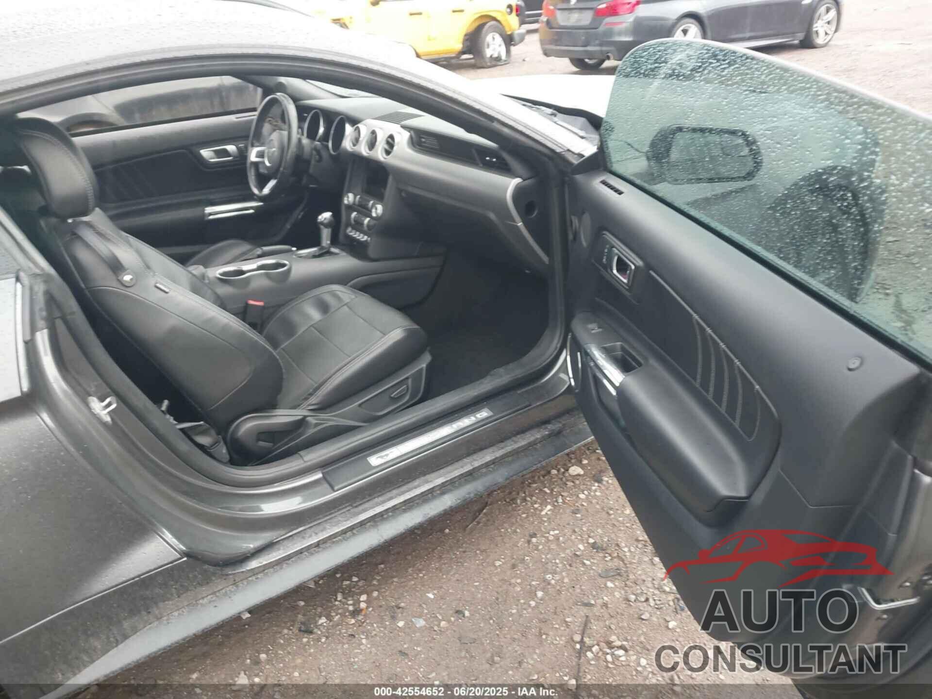 FORD MUSTANG 2020 - 1FA6P8CF7L5133601
