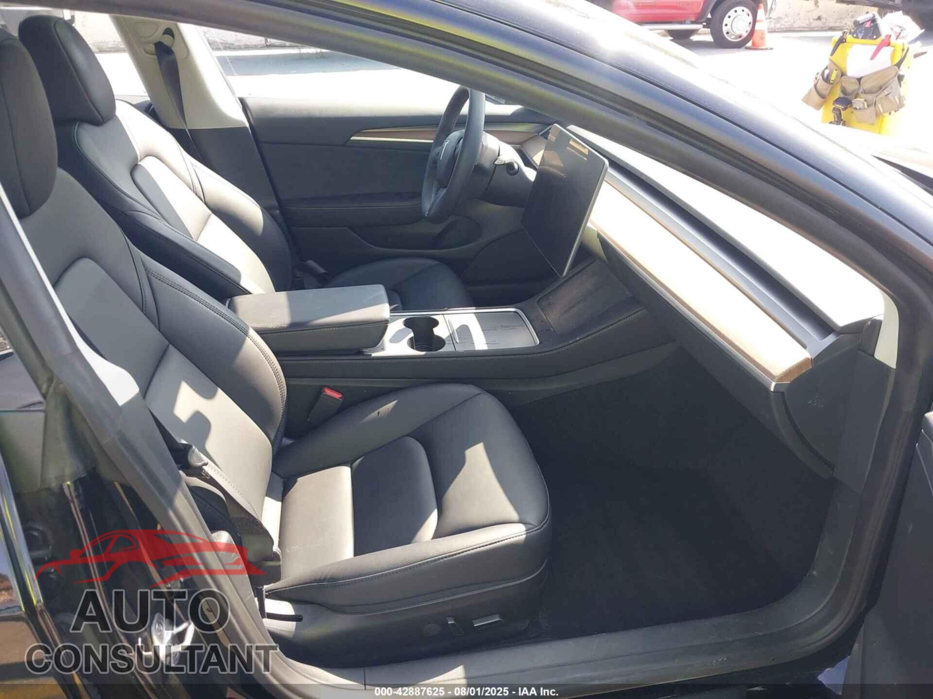 TESLA MODEL 3 2023 - 5YJ3E1EC3PF692578