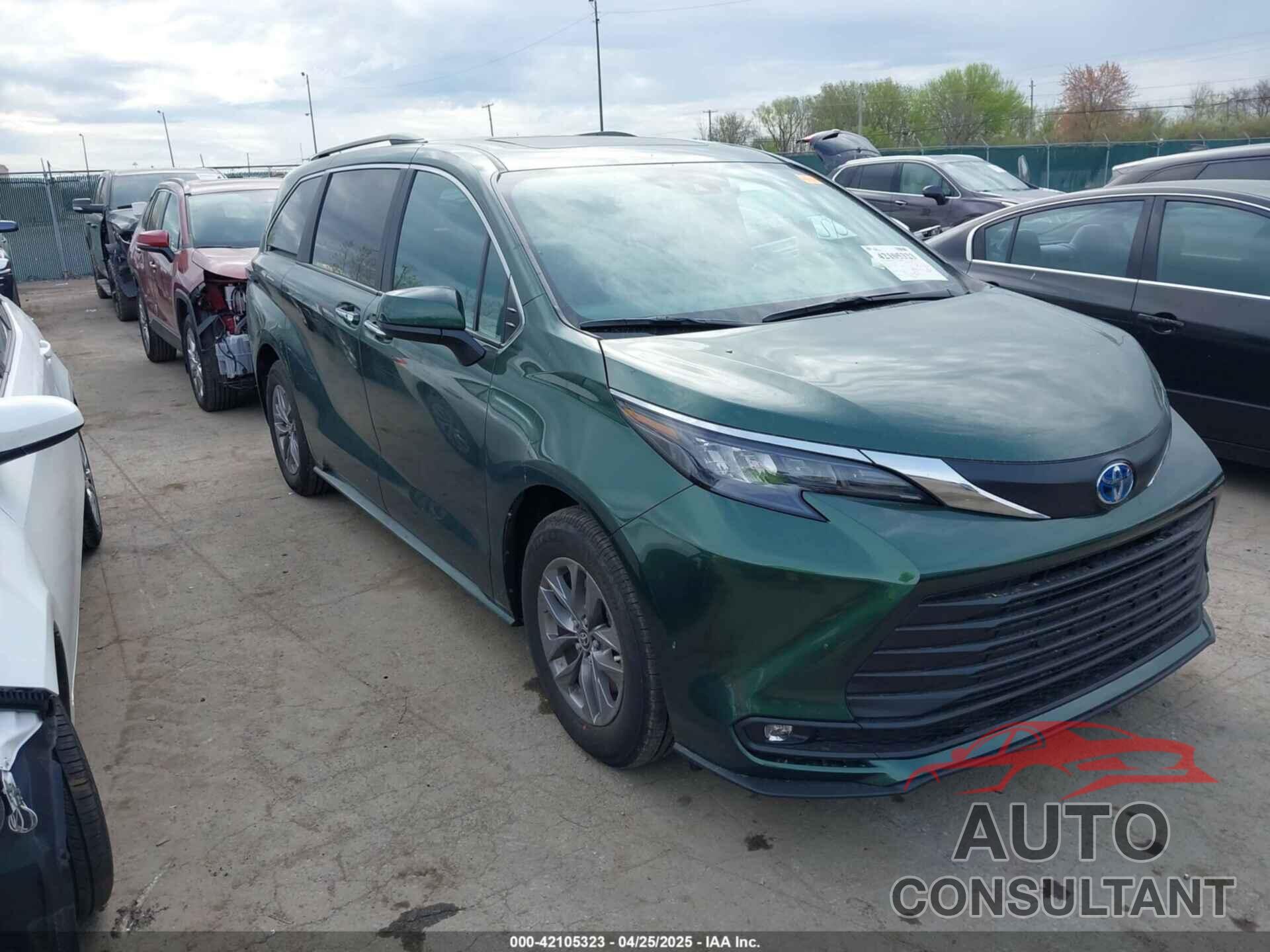 TOYOTA SIENNA 2025 - 5TDJSKFC5SS166414