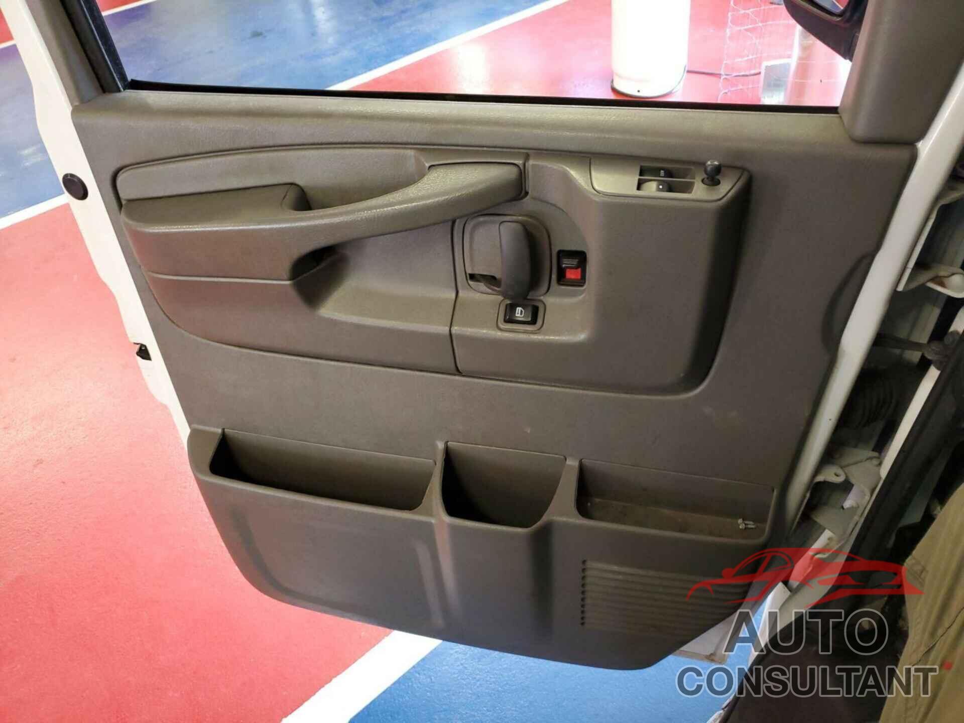 CHEVROLET EXPRESS 1500 2014 - 1GCSGAFX5E1204194