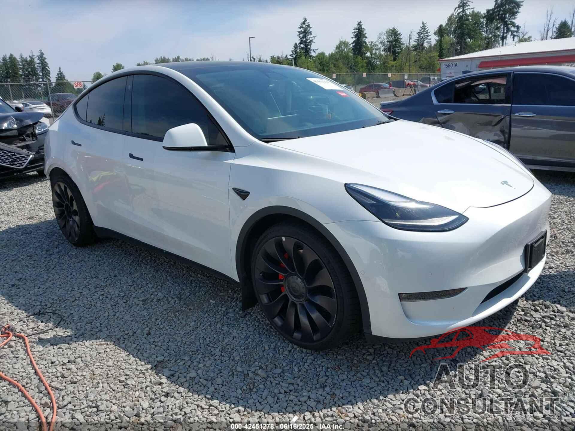 TESLA MODEL Y 2022 - 7SAYGDEF9NF400265