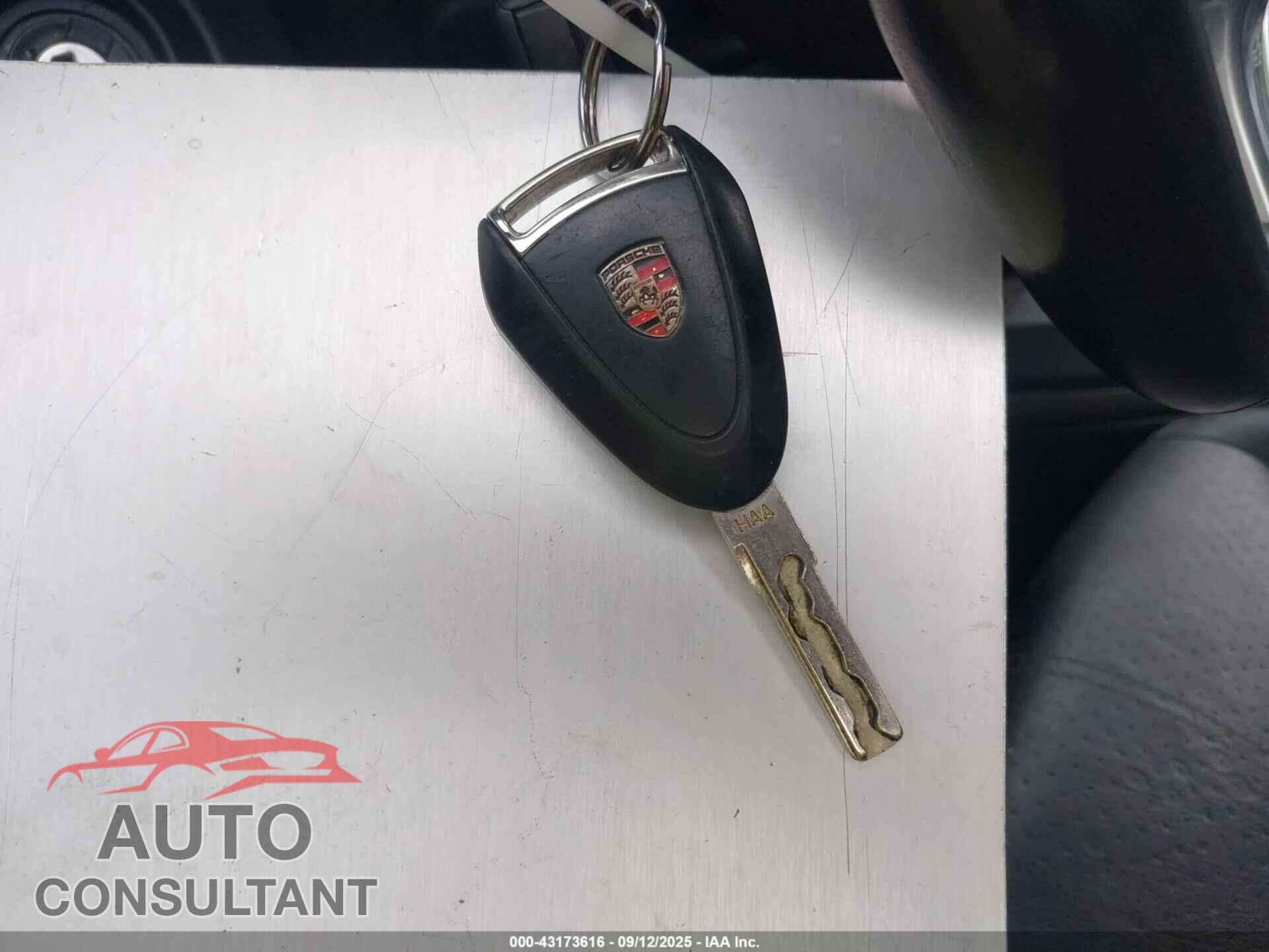 PORSCHE BOXSTER 2011 - WP0CA2A84BS710620