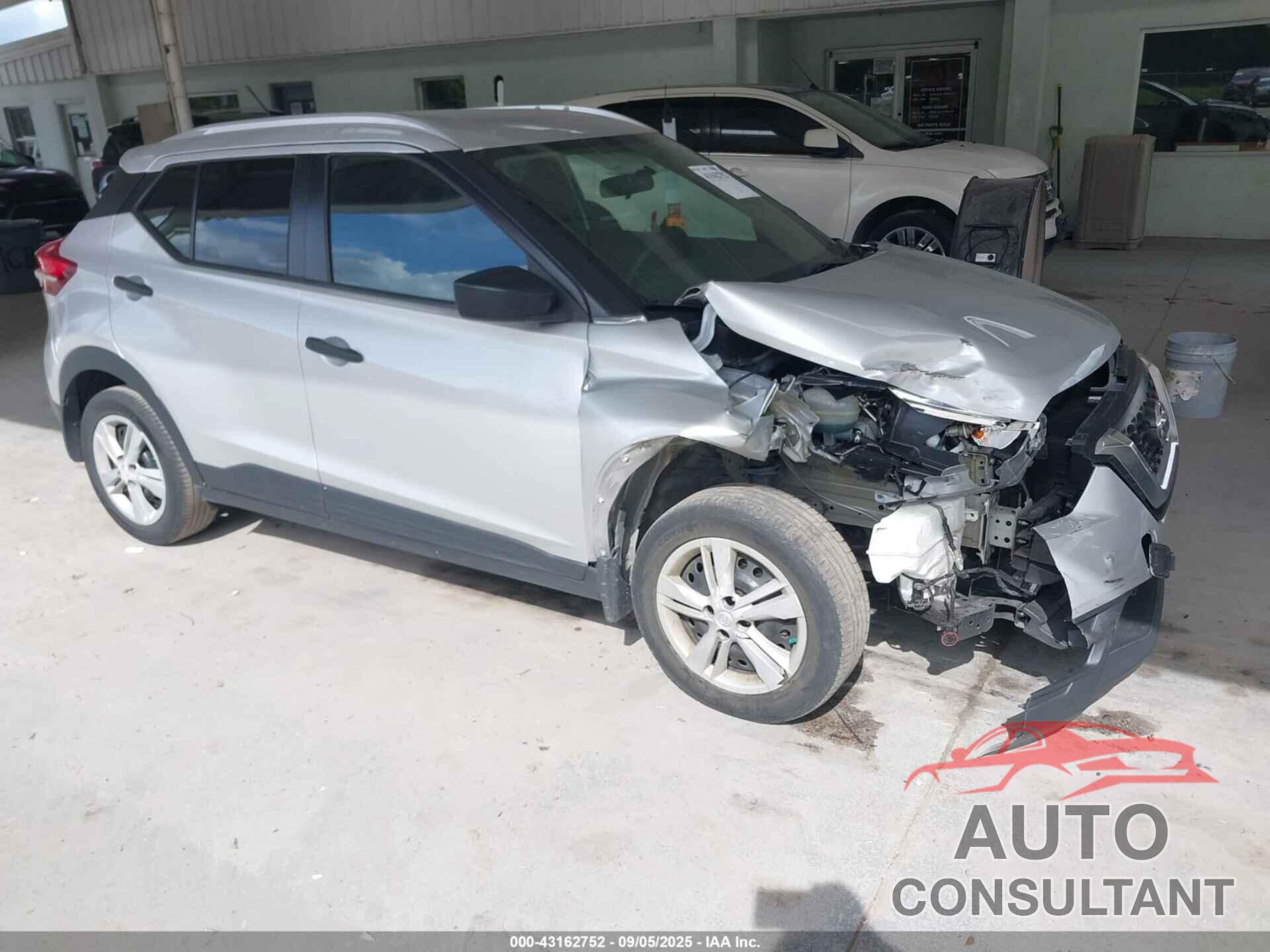 NISSAN KICKS 2018 - 3N1CP5CU7JL516576