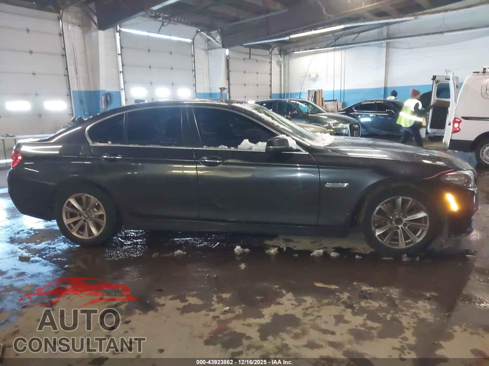 BMW 528I 2014 - WBA5A7C54ED618924