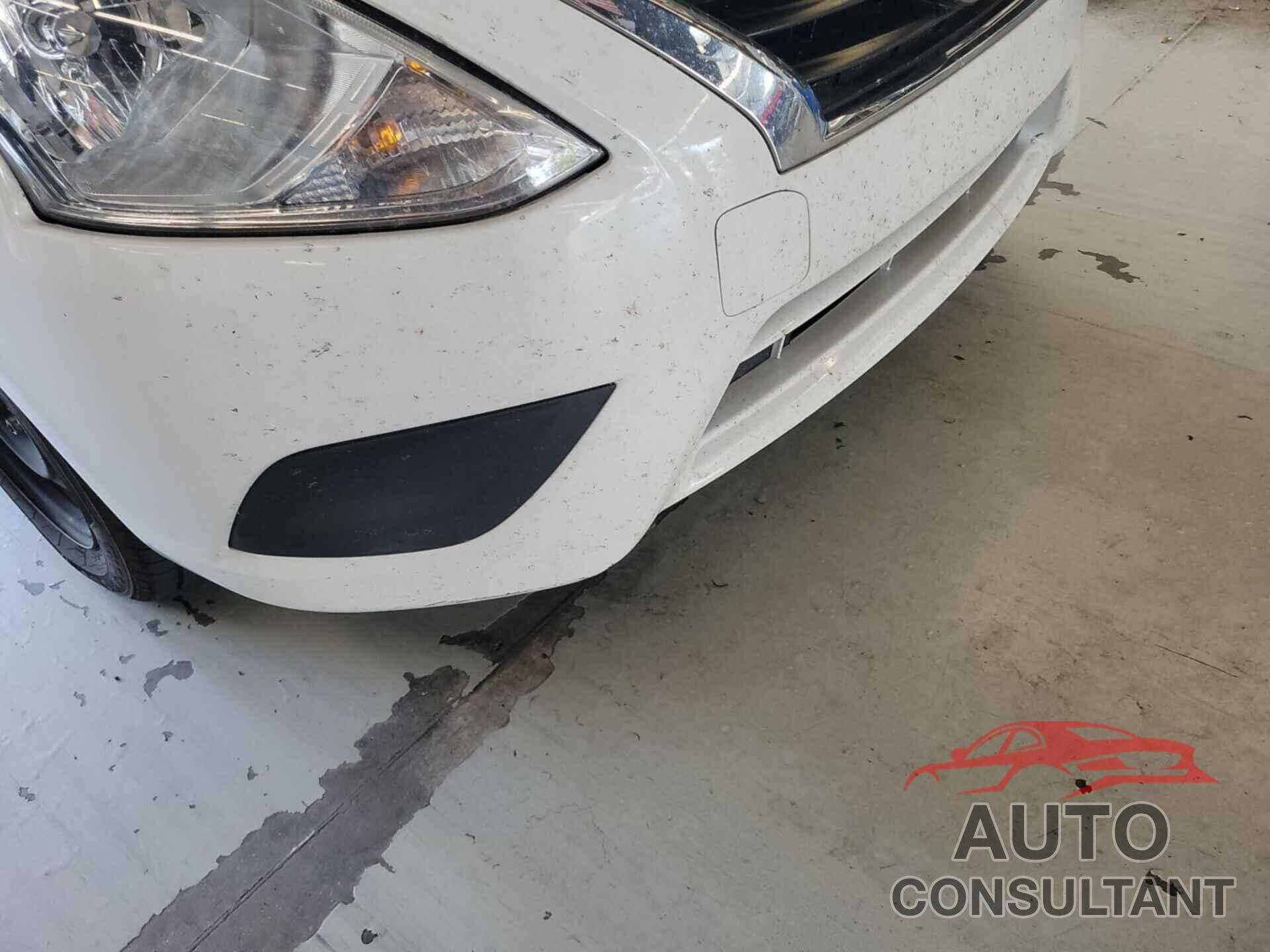 NISSAN VERSA 2019 - 3N1CN7AP3KL823825